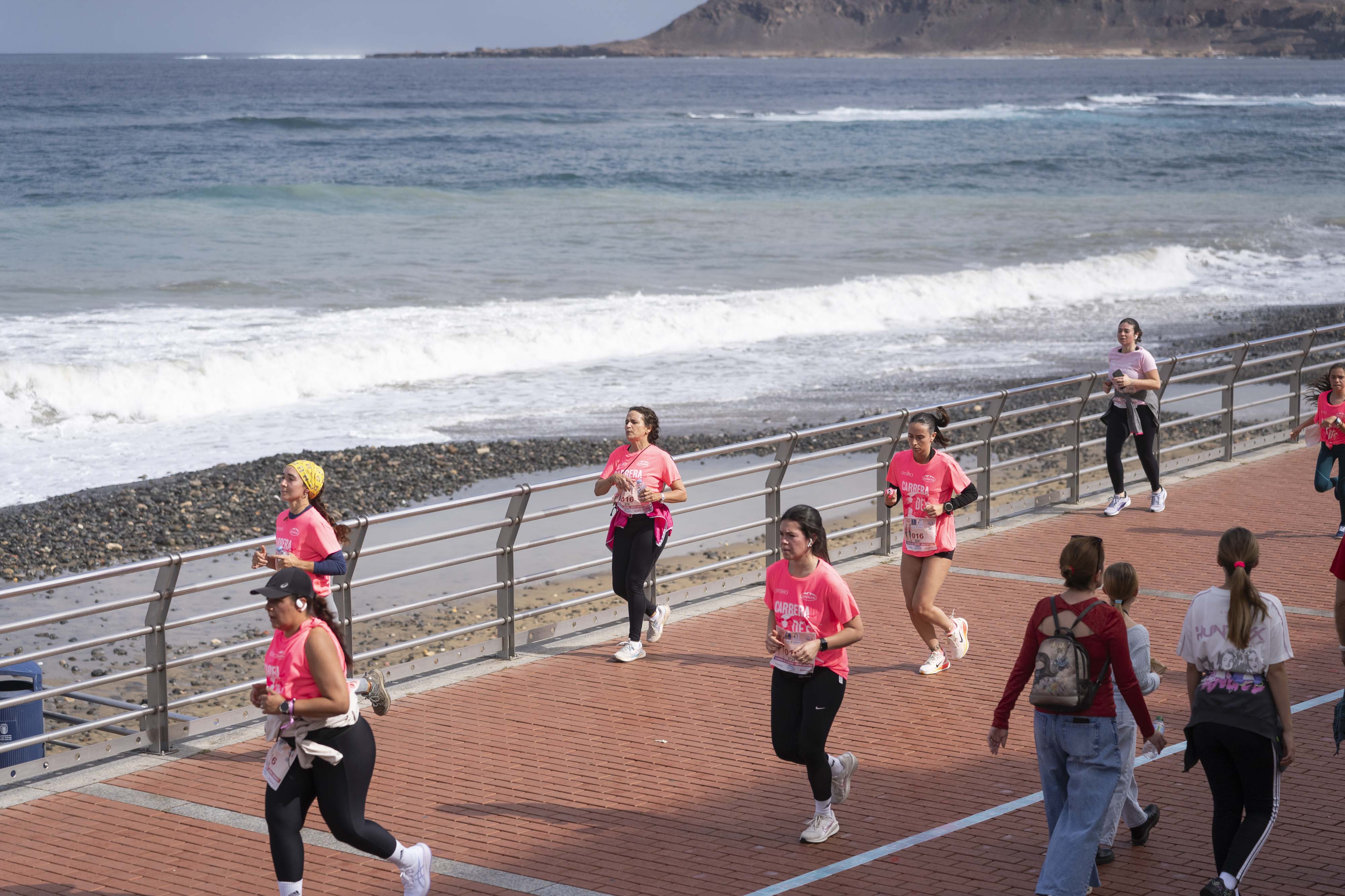 Las mejores fotos de la Carrera de la Mujer Central Lechera Asturiana de Gran Canaria 2026. Alex Basha   143