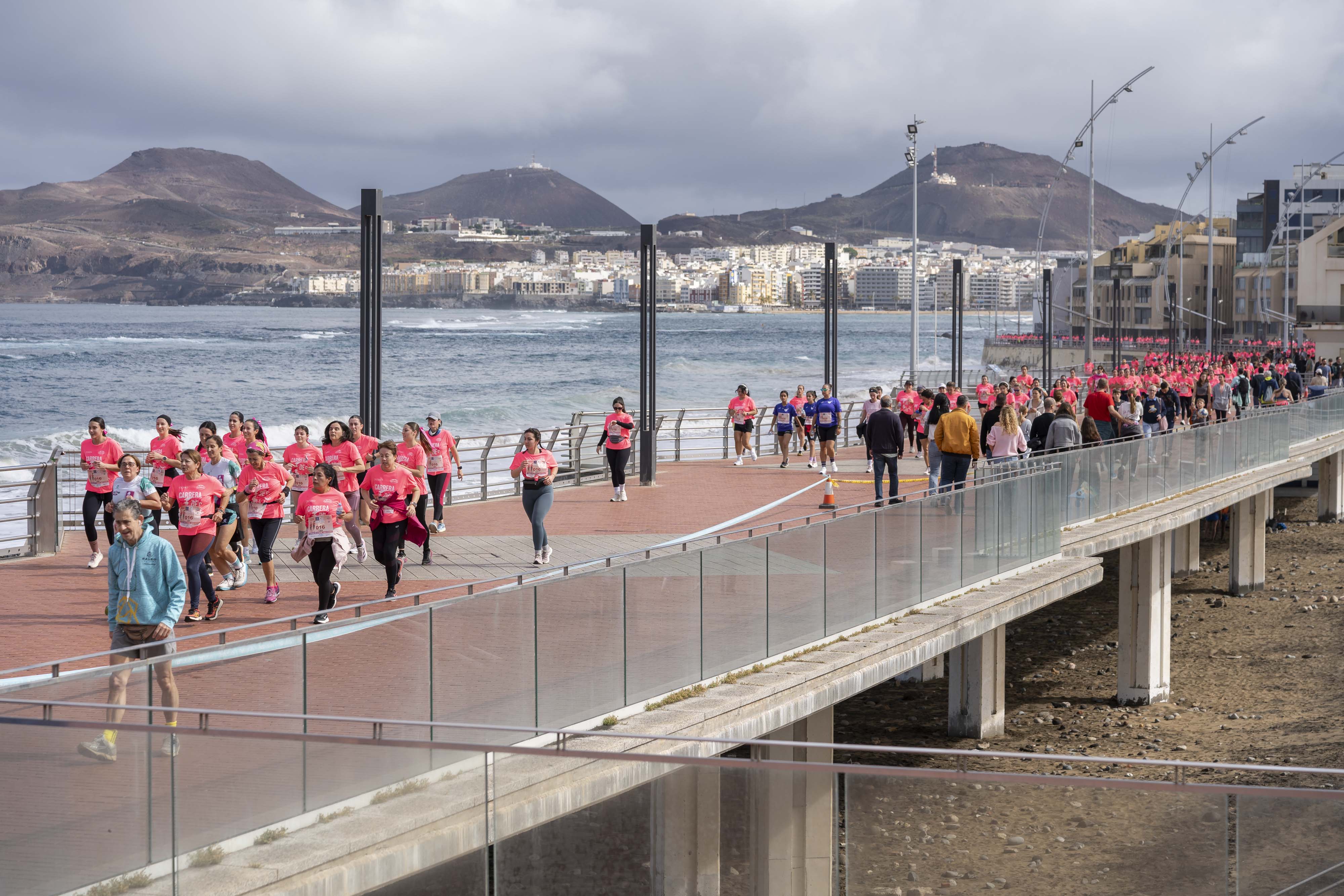 Las mejores fotos de la Carrera de la Mujer Central Lechera Asturiana de Gran Canaria 2026. Alex Basha   145