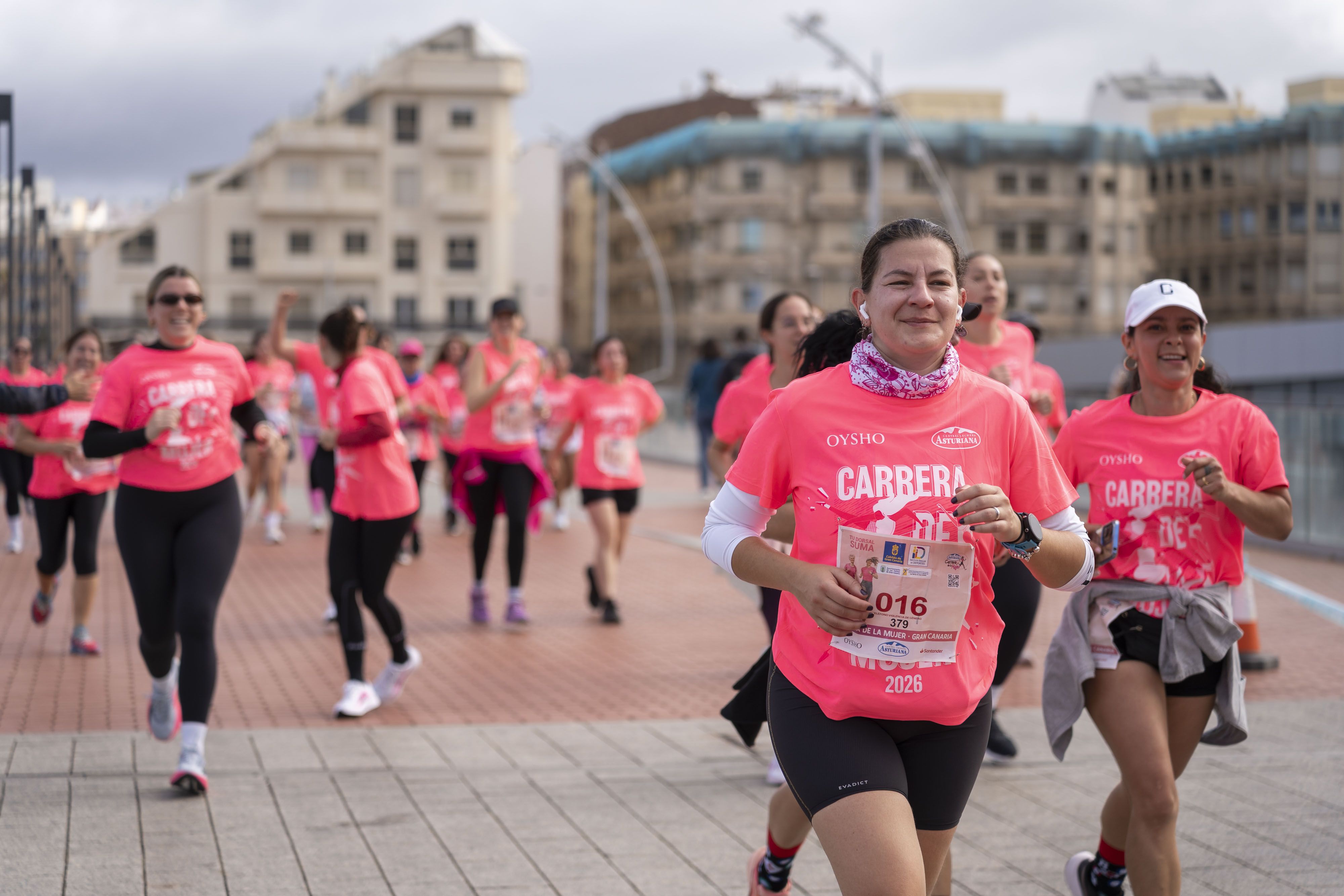 Las mejores fotos de la Carrera de la Mujer Central Lechera Asturiana de Gran Canaria 2026. Alex Basha   159