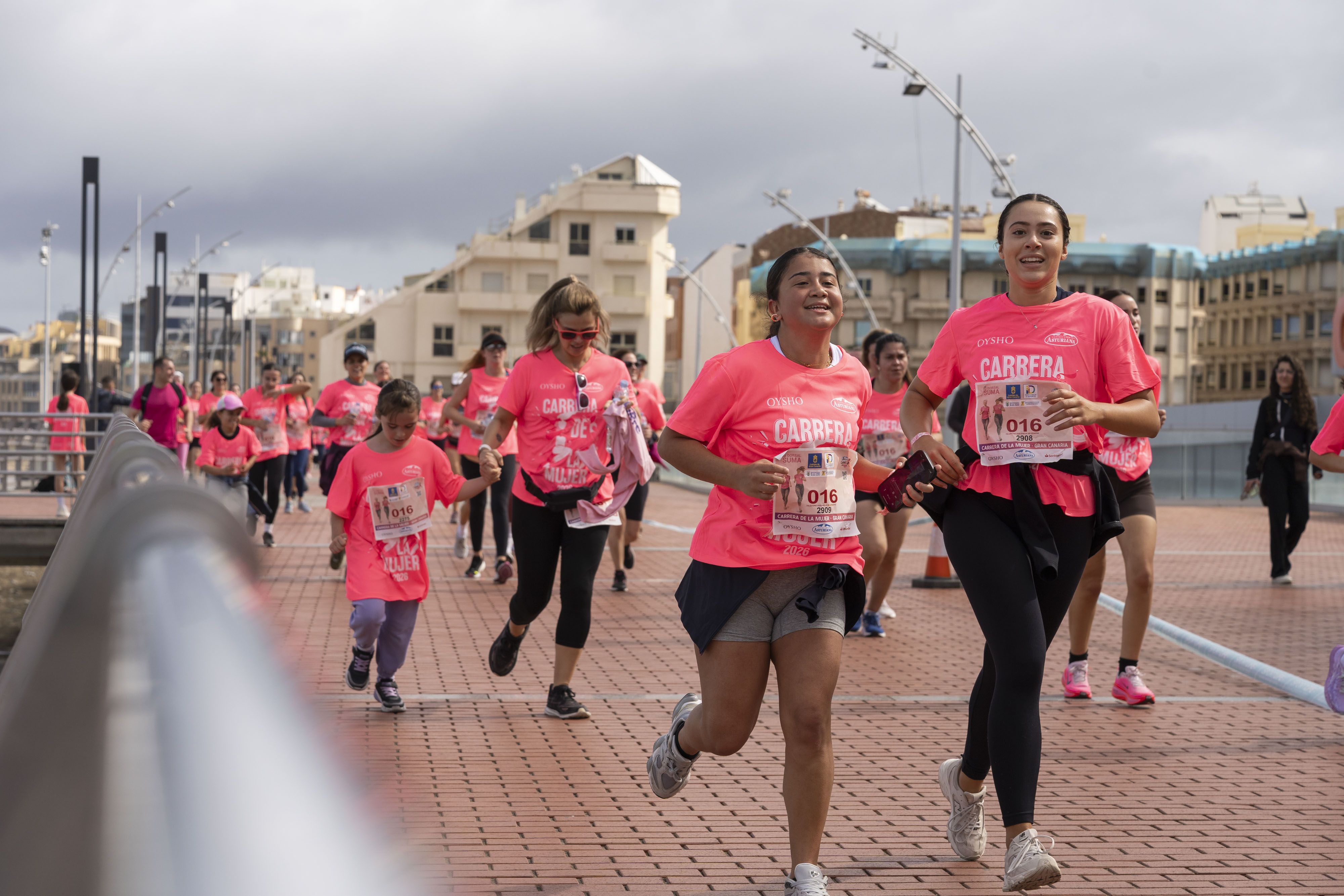 Las mejores fotos de la Carrera de la Mujer Central Lechera Asturiana de Gran Canaria 2026. Alex Basha   176
