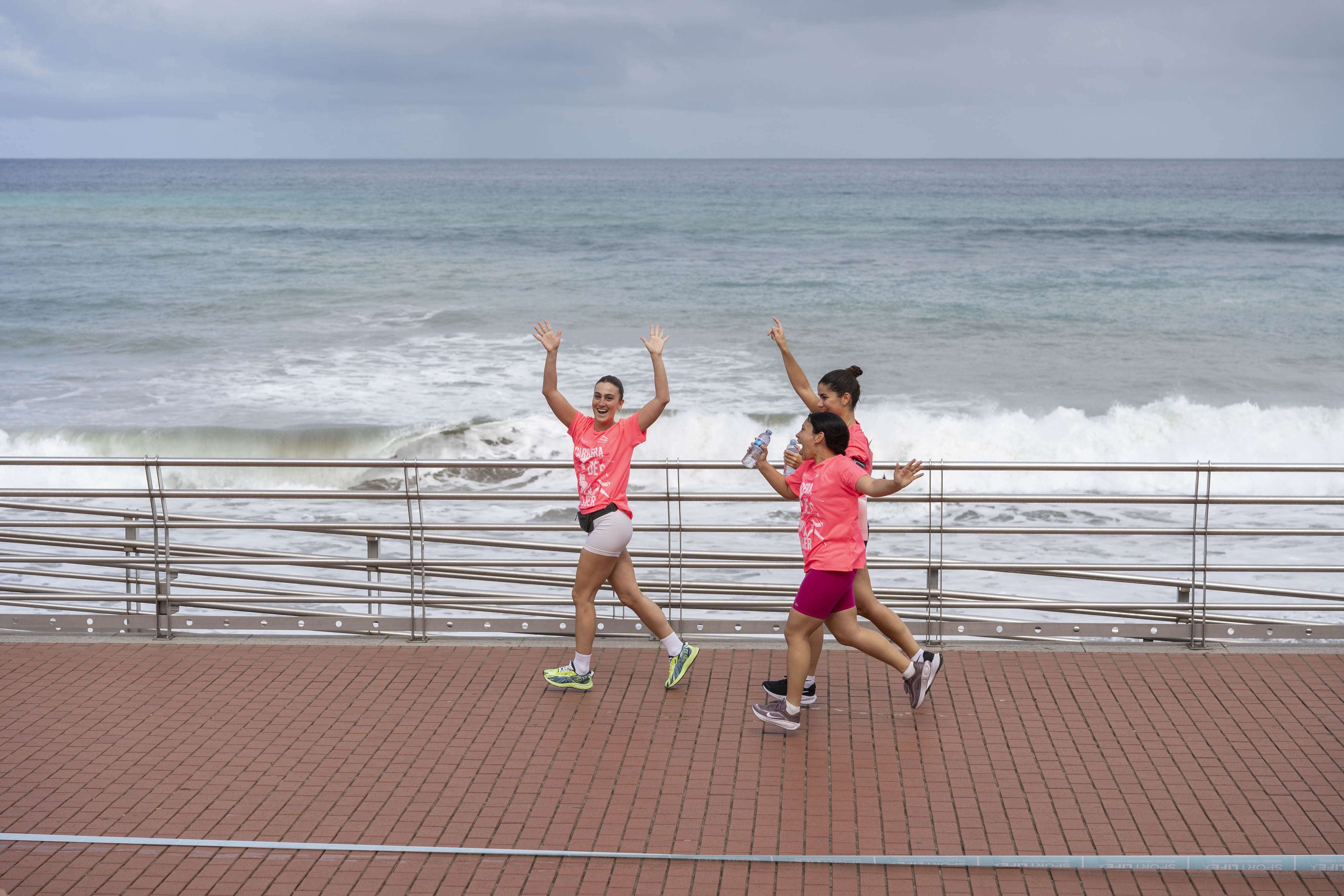 Las mejores fotos de la Carrera de la Mujer Central Lechera Asturiana de Gran Canaria 2026. Alex Basha   189