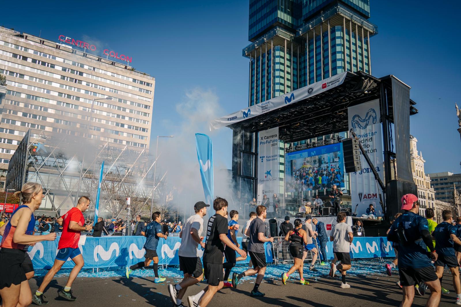 La espectacular salida de la Movistar Madrid Medio Maratón 2026