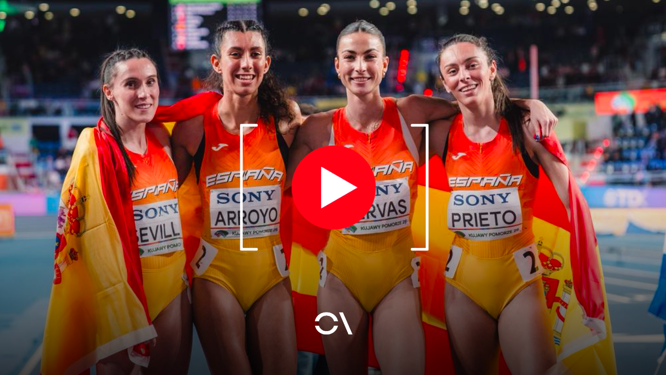 Paula Sevilla, Ana Prieto, Rocío Arroyo y Blanca Hervás logran la quinta medalla para España en el Campeonato del Mundo en pista cubierta. FOTORUNNERS.