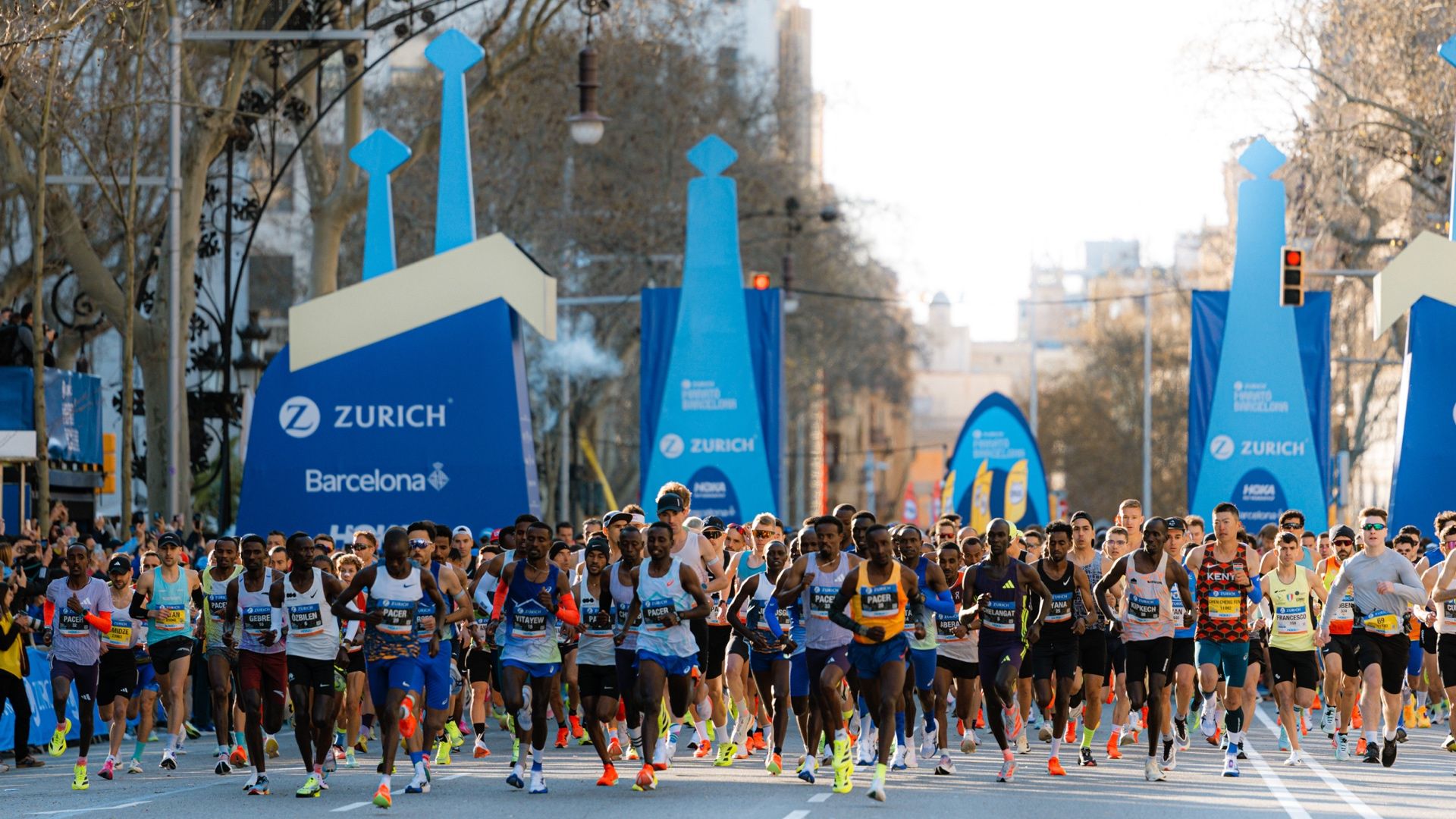 Una imagen de la salida del Zurich Marató de Barcelona 2026. SPORTMEDIA.