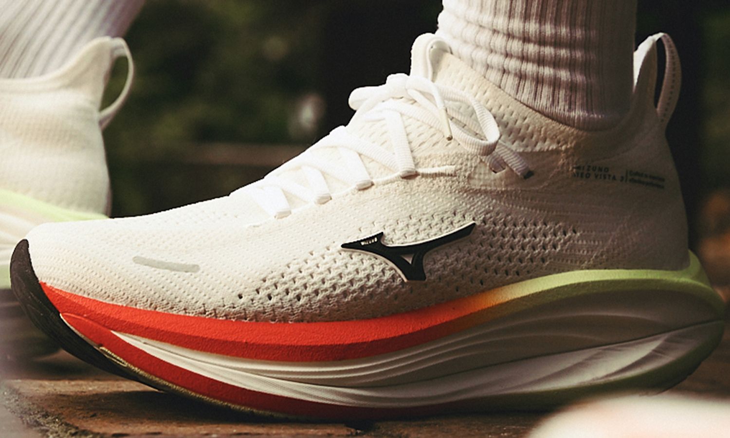 AW26 running neo vista carousel v03 04