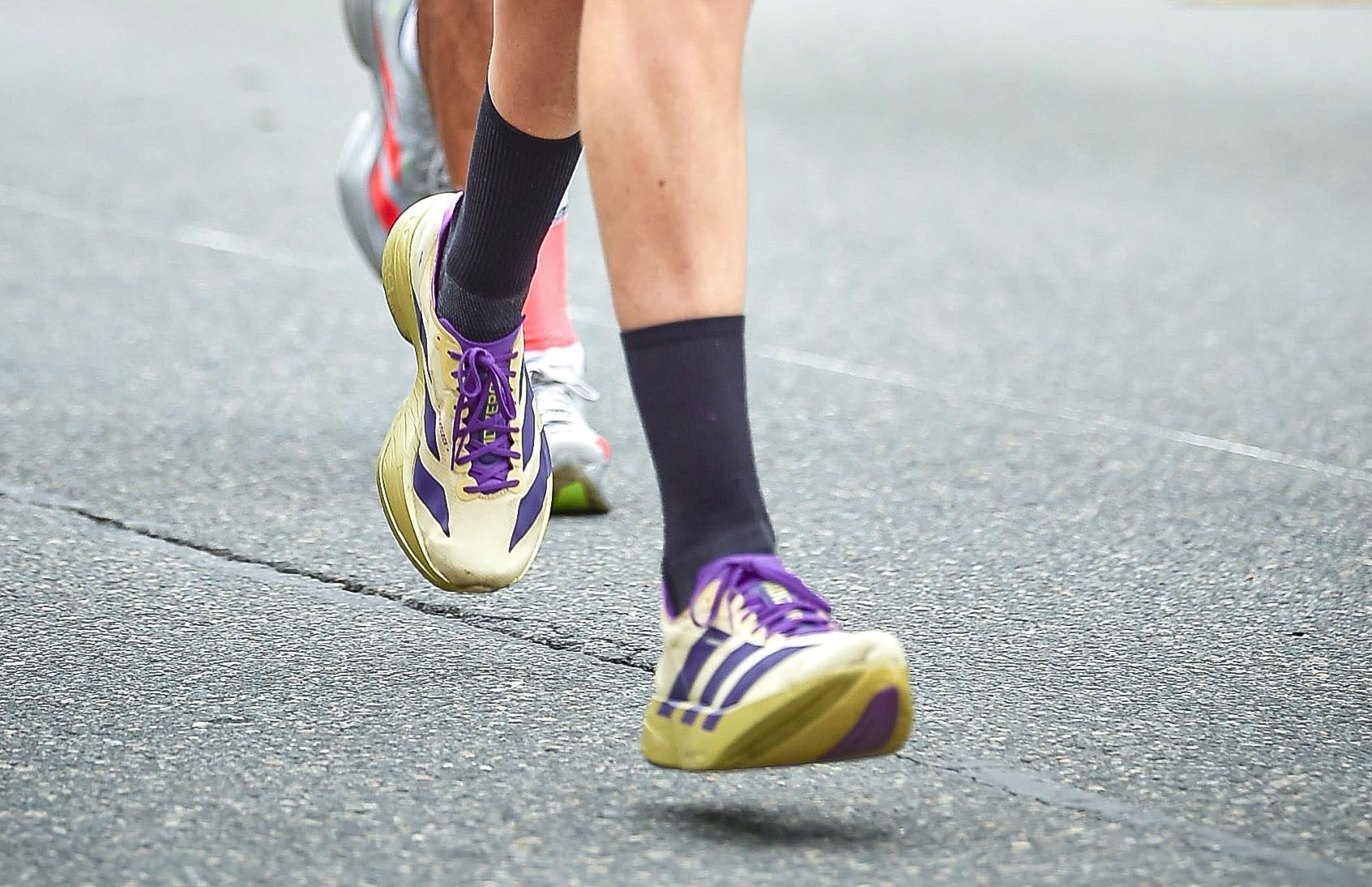 Corriendo en el maratón de Boston 2026 con las adidas Adizero Adios Pro 4