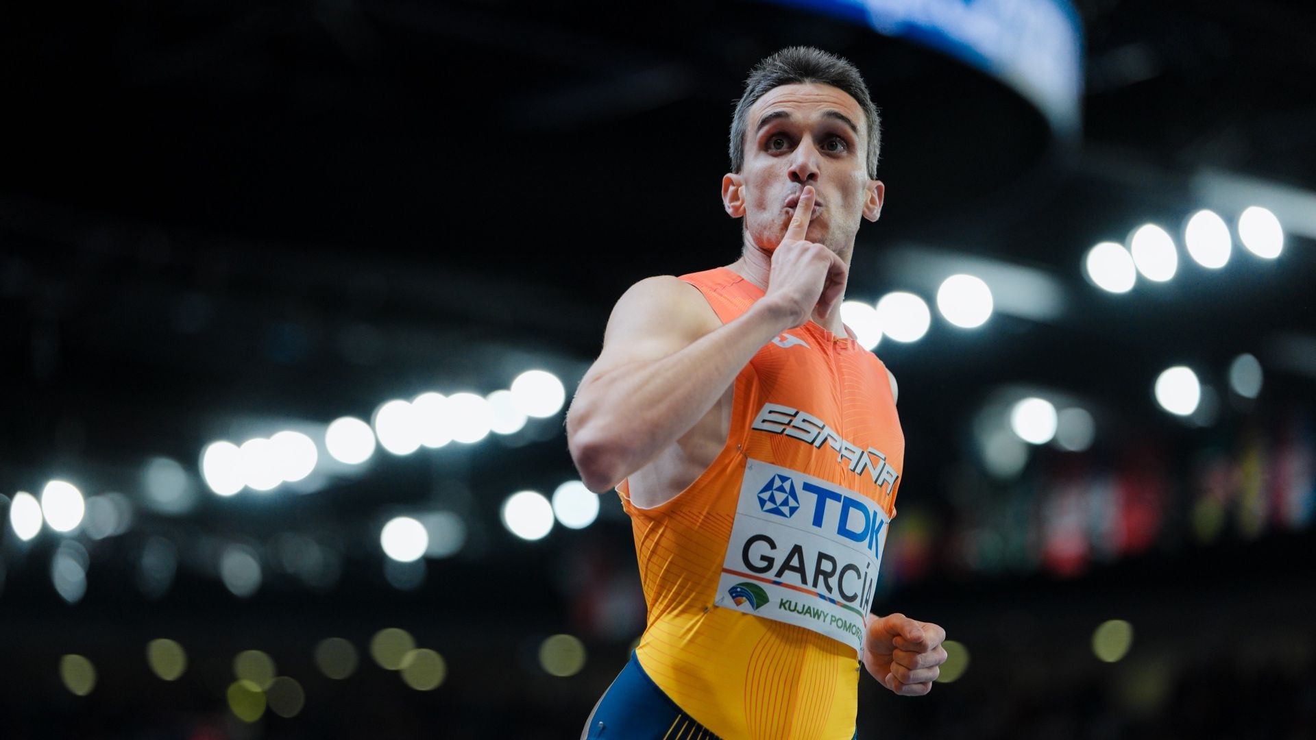 Mariano García durante el Campeonato del Mundo de Pista Cubierta 2026. SPORTMEDIA.