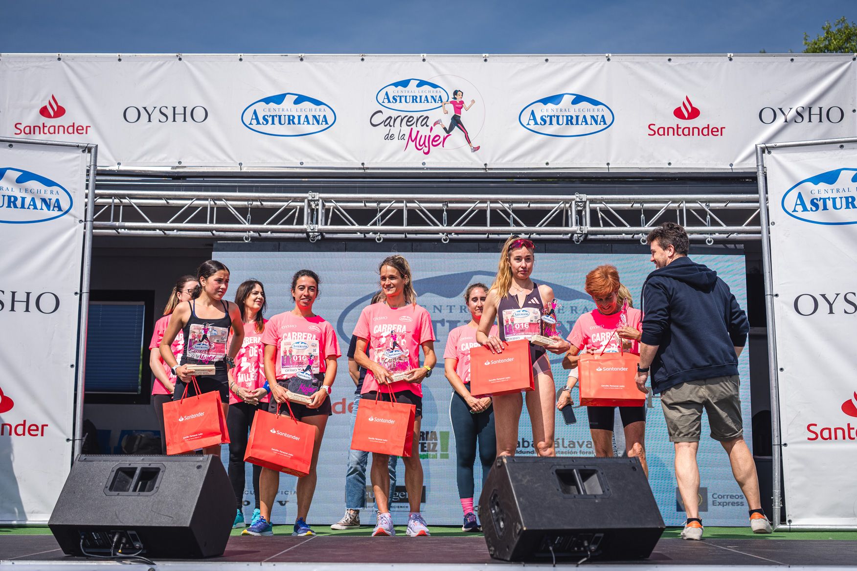 Las mejores fotos de la Carrera de la Mujer Central Lechera Asturiana de Vitoria Gasteiz 2026.  148577