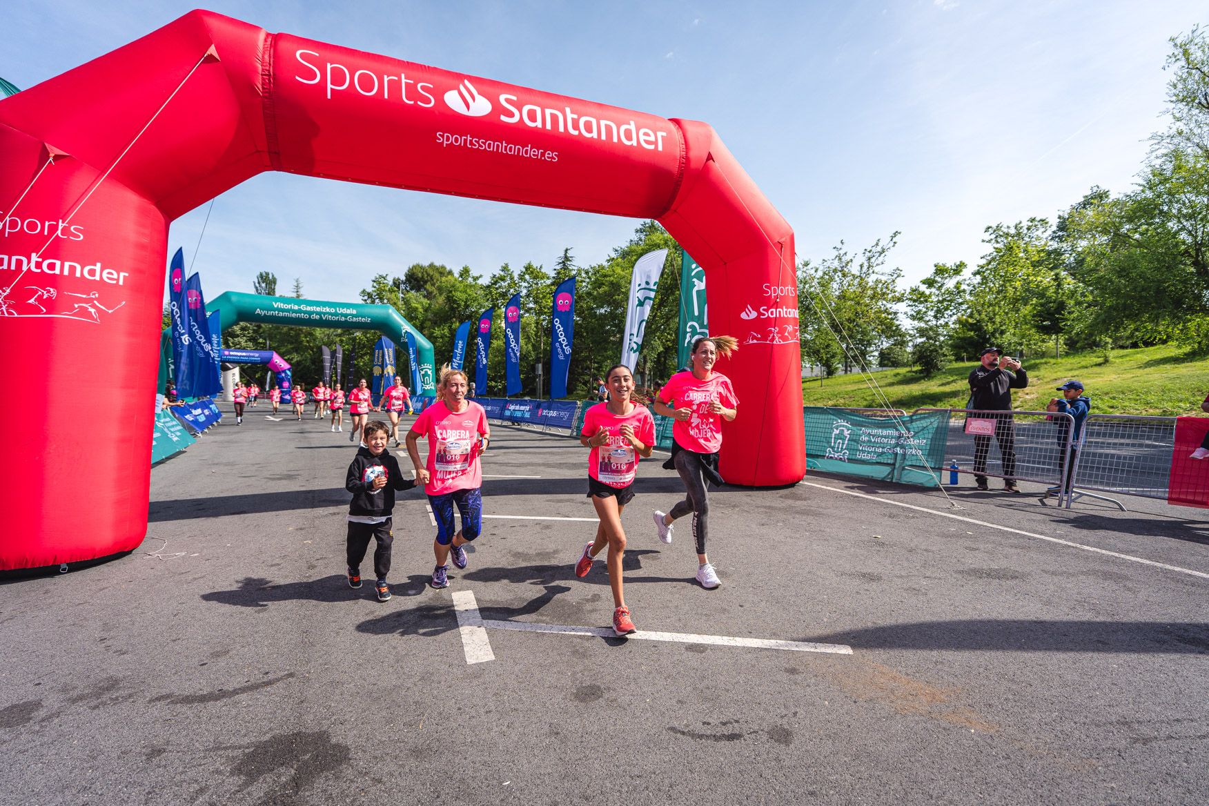 Las mejores fotos de la Carrera de la Mujer Central Lechera Asturiana de Vitoria Gasteiz 2026.  148375