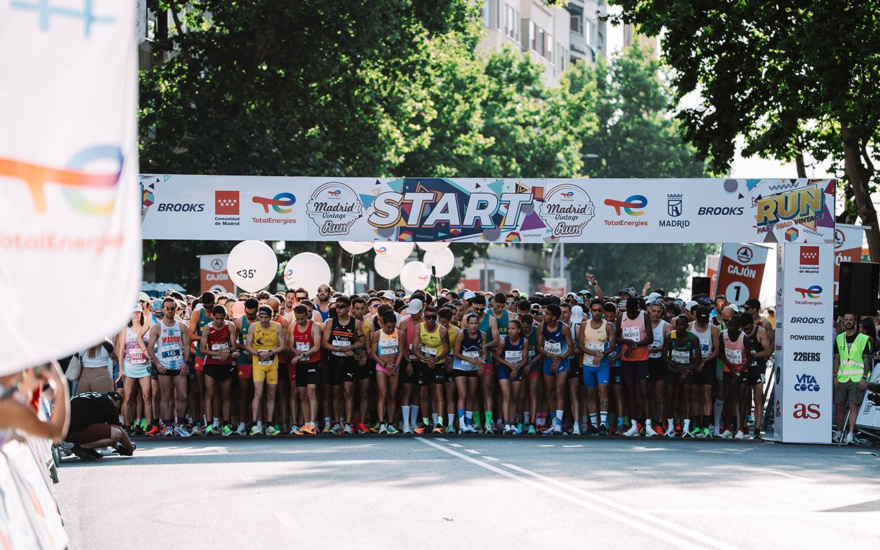 Salida de la Vintage Run, foto de Adrián Álvarez 