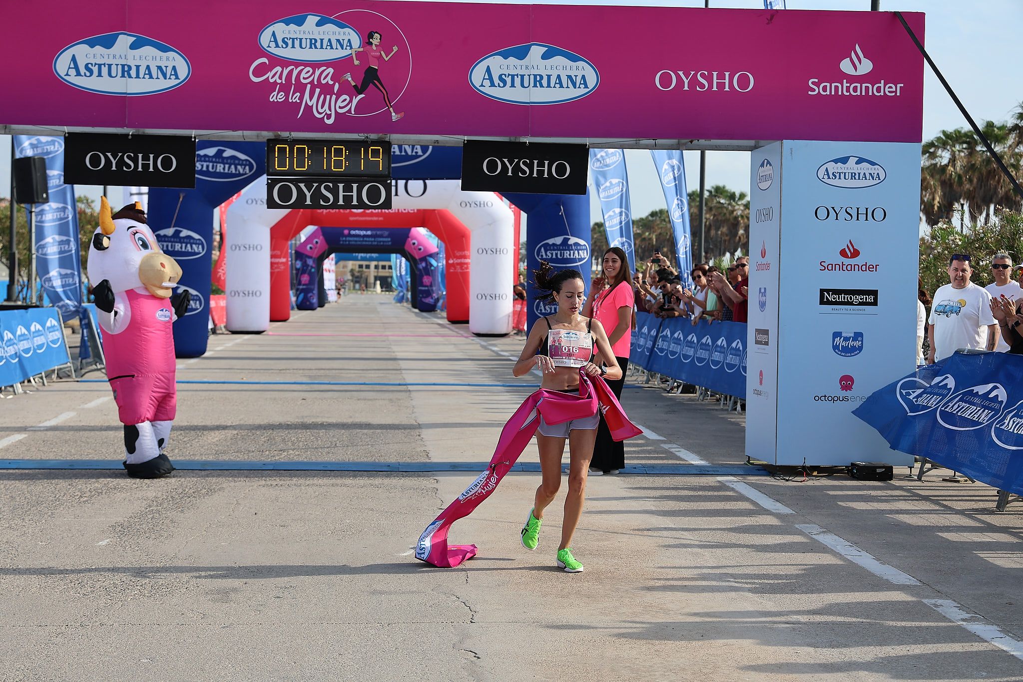 Las mejores fotos de la Carrera de la Mujer de Valencia 2026.0097