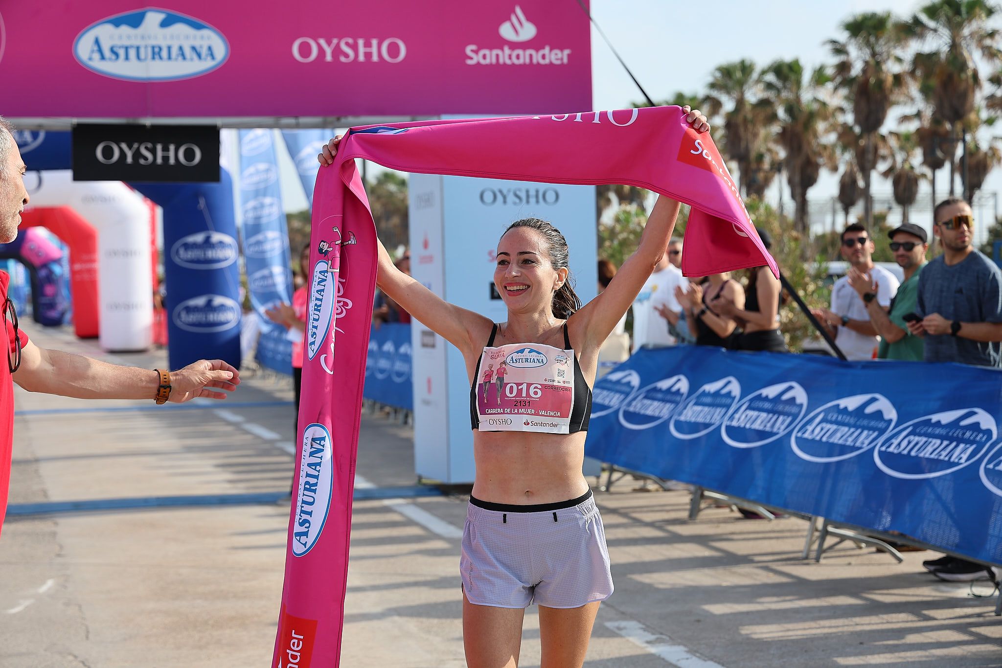 Las mejores fotos de la Carrera de la Mujer de Valencia 2026.0104