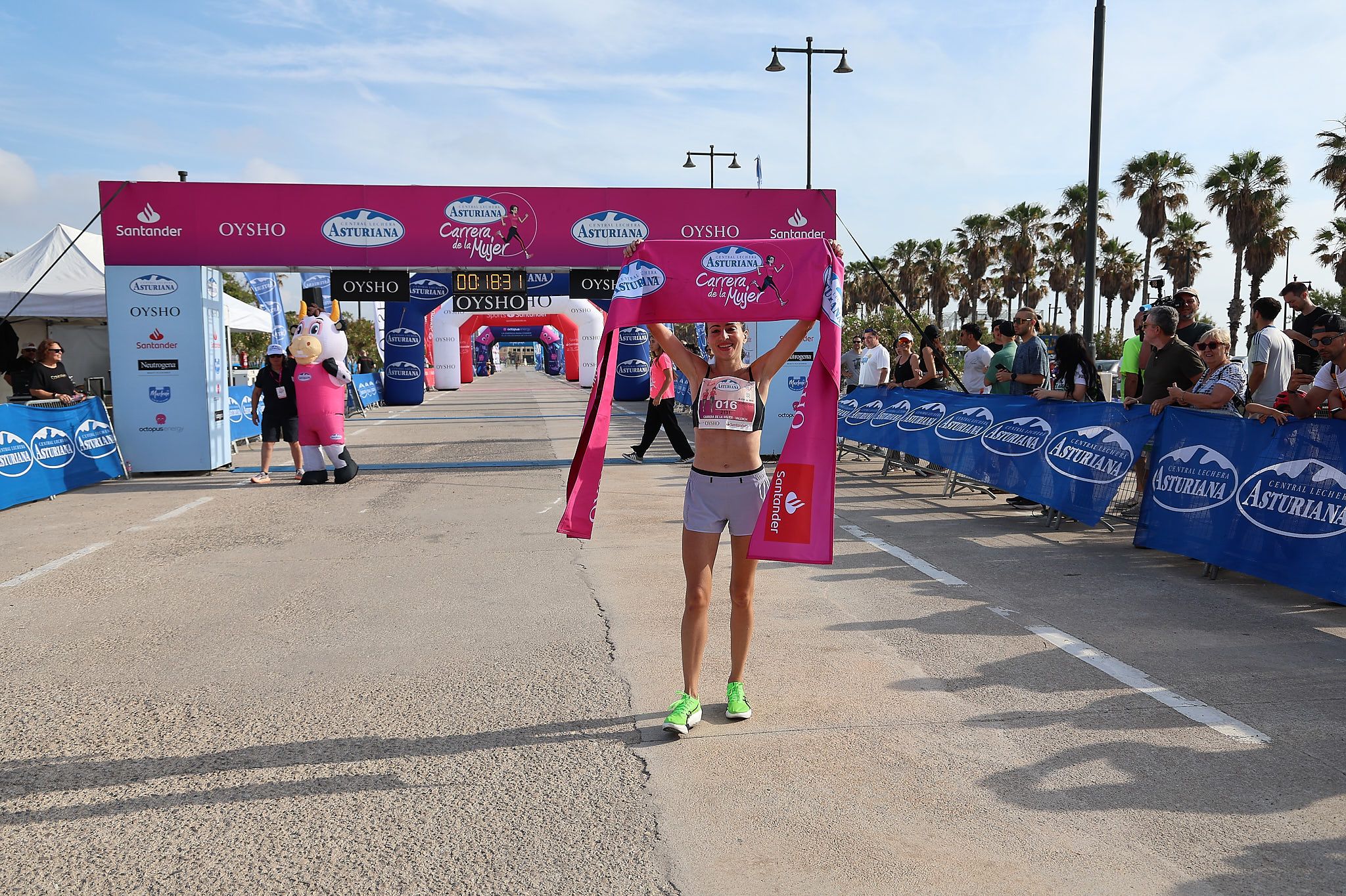 Las mejores fotos de la Carrera de la Mujer de Valencia 2026.0110