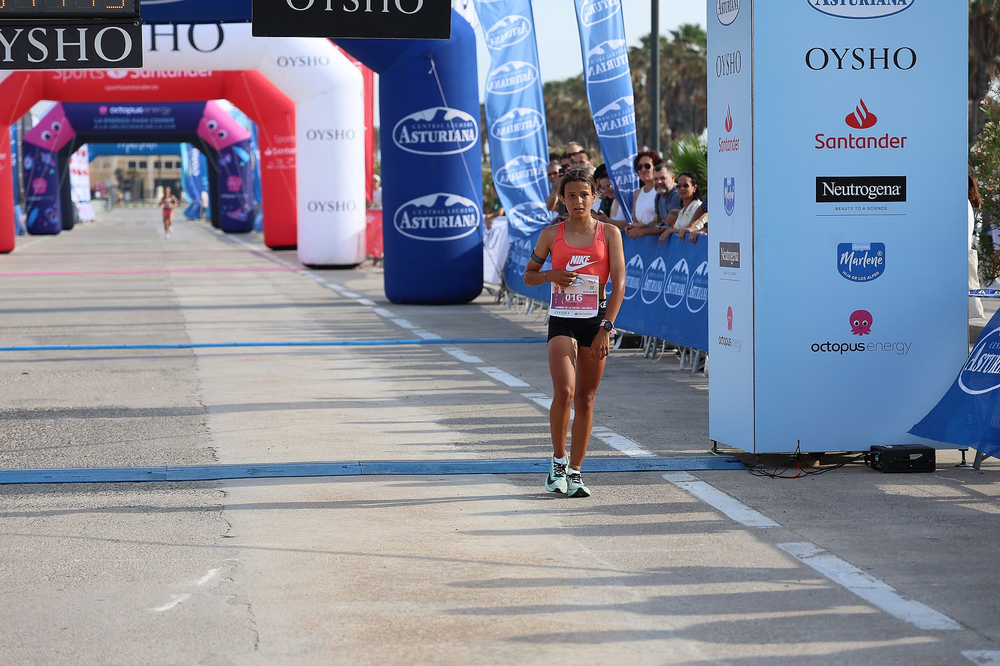 Las mejores fotos de la Carrera de la Mujer de Valencia 2026.0142