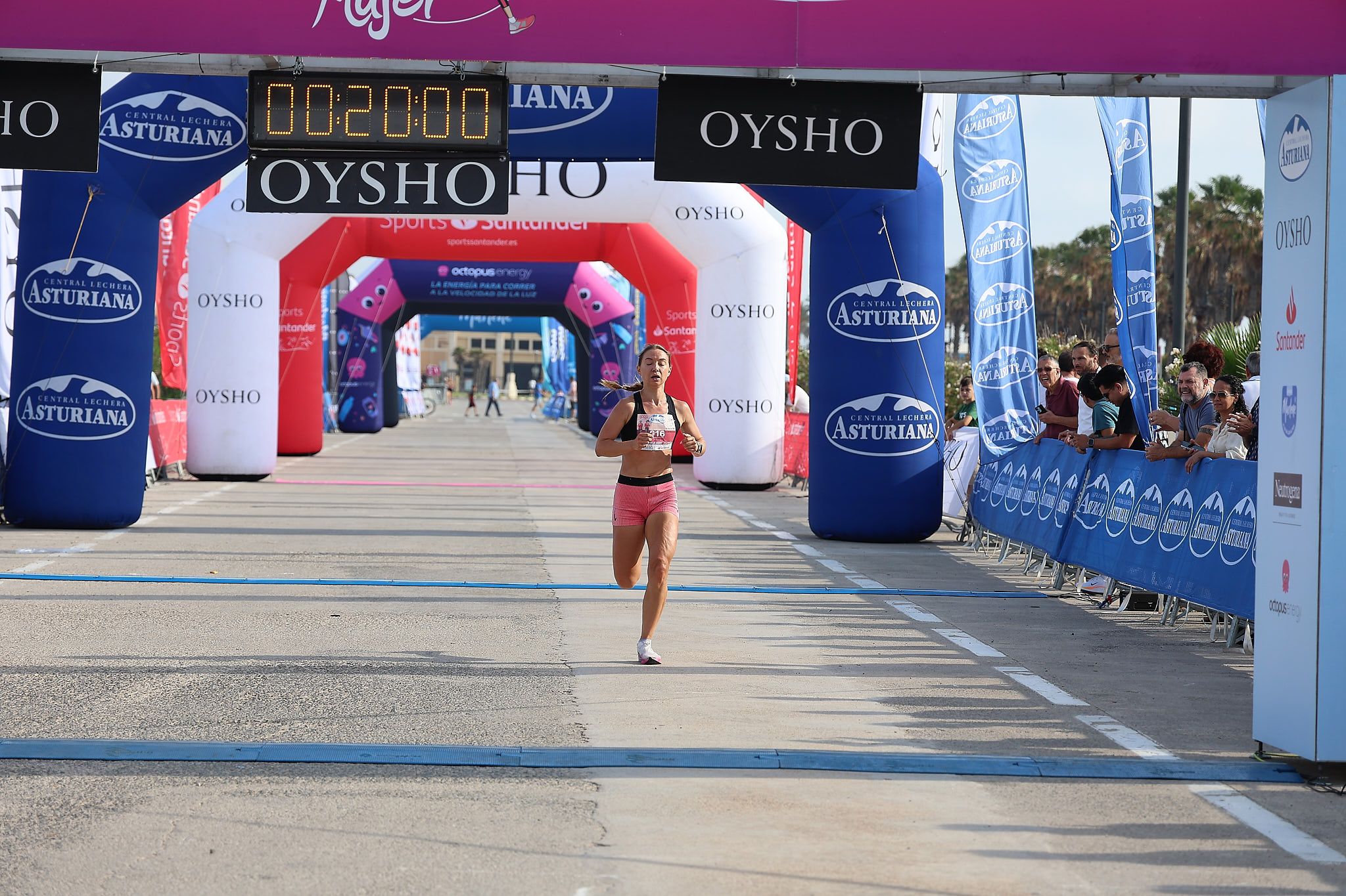 Las mejores fotos de la Carrera de la Mujer de Valencia 2026.0153