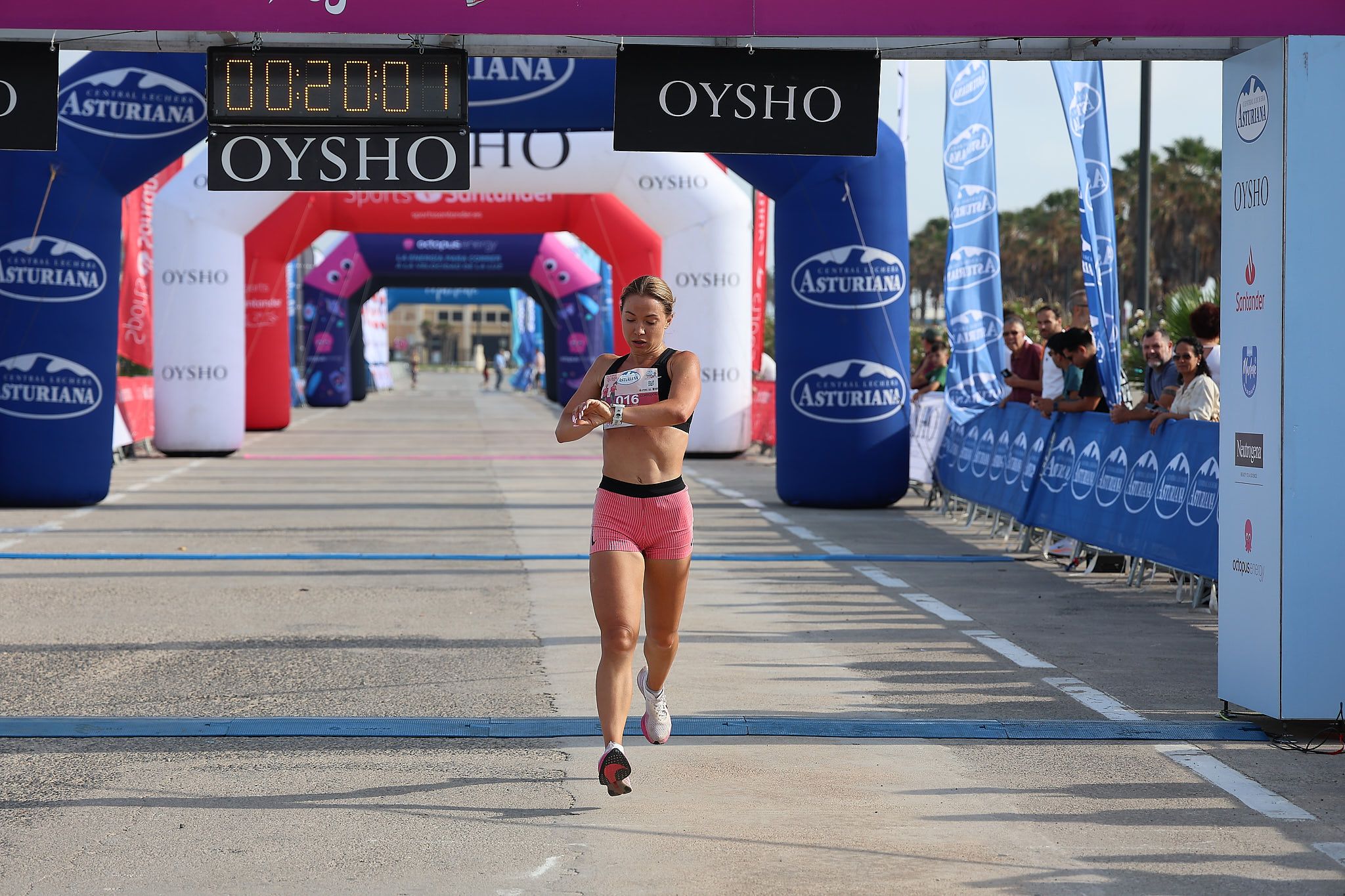 Las mejores fotos de la Carrera de la Mujer de Valencia 2026.0157