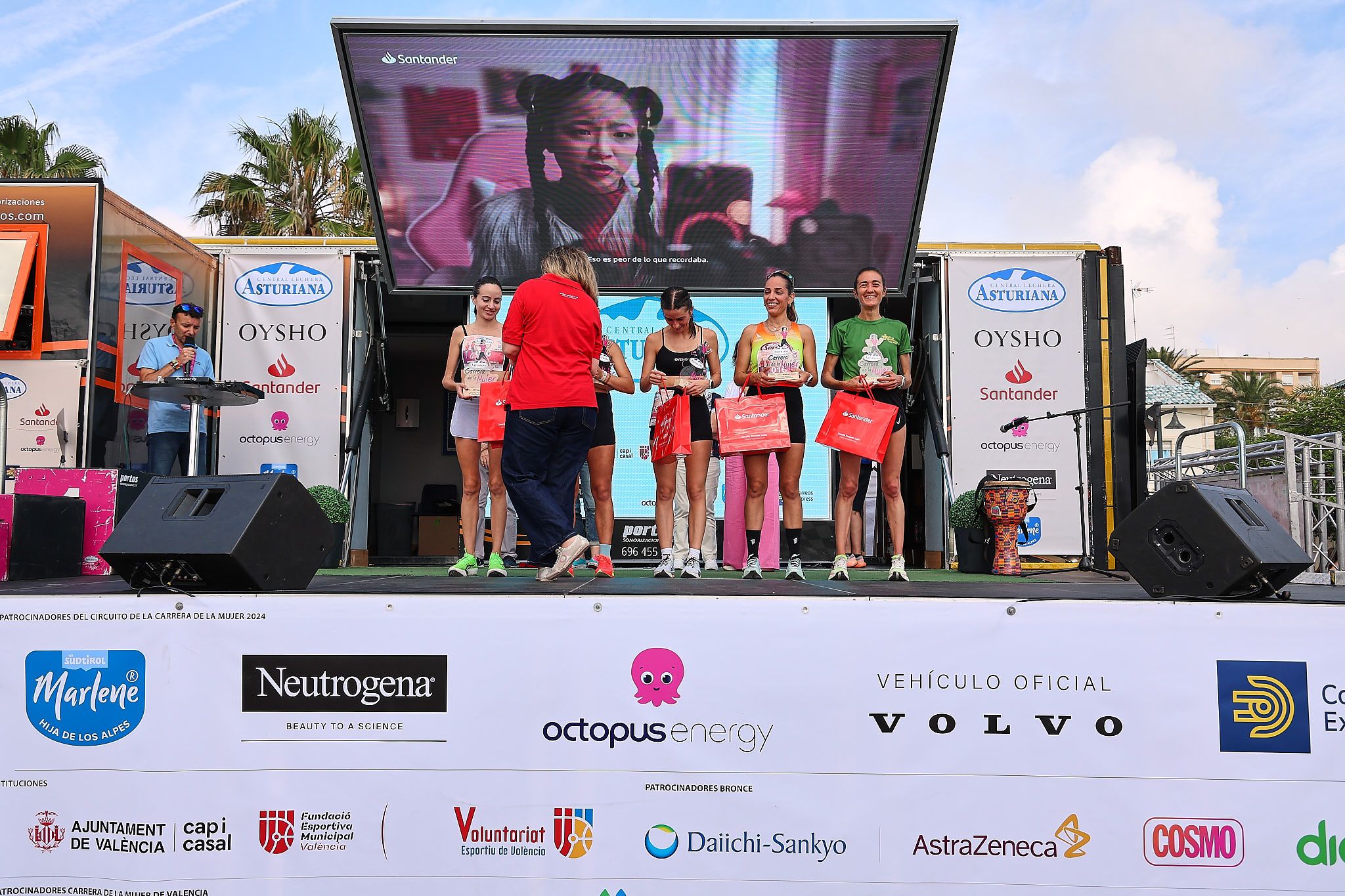Las mejores fotos de la Carrera de la Mujer de Valencia 2026.0974