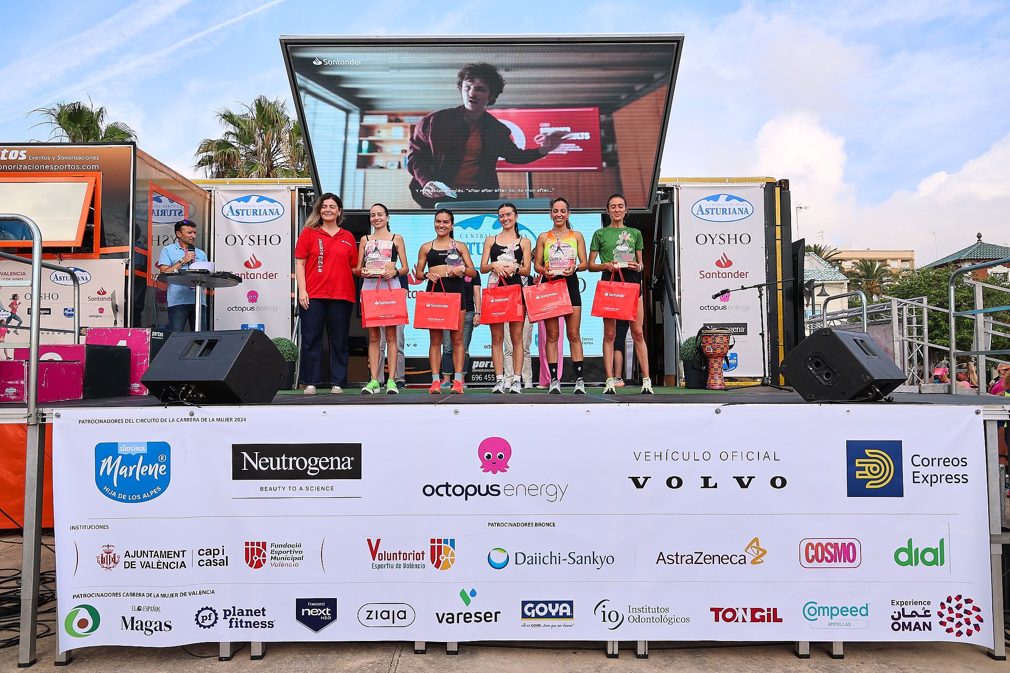 Las mejores fotos de la Carrera de la Mujer de Valencia 2026.0975