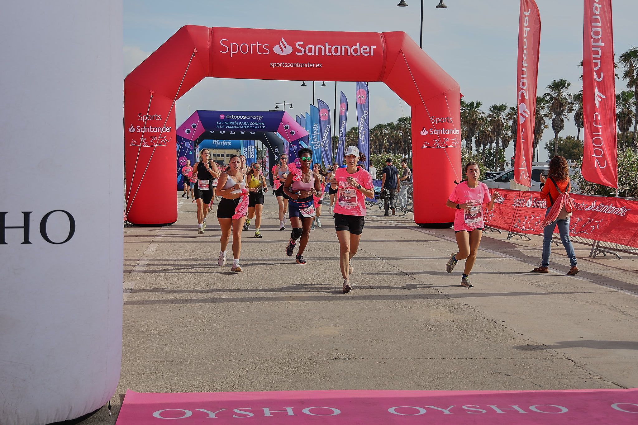 Las mejores fotos de la Carrera de la Mujer de Valencia 2026.0601