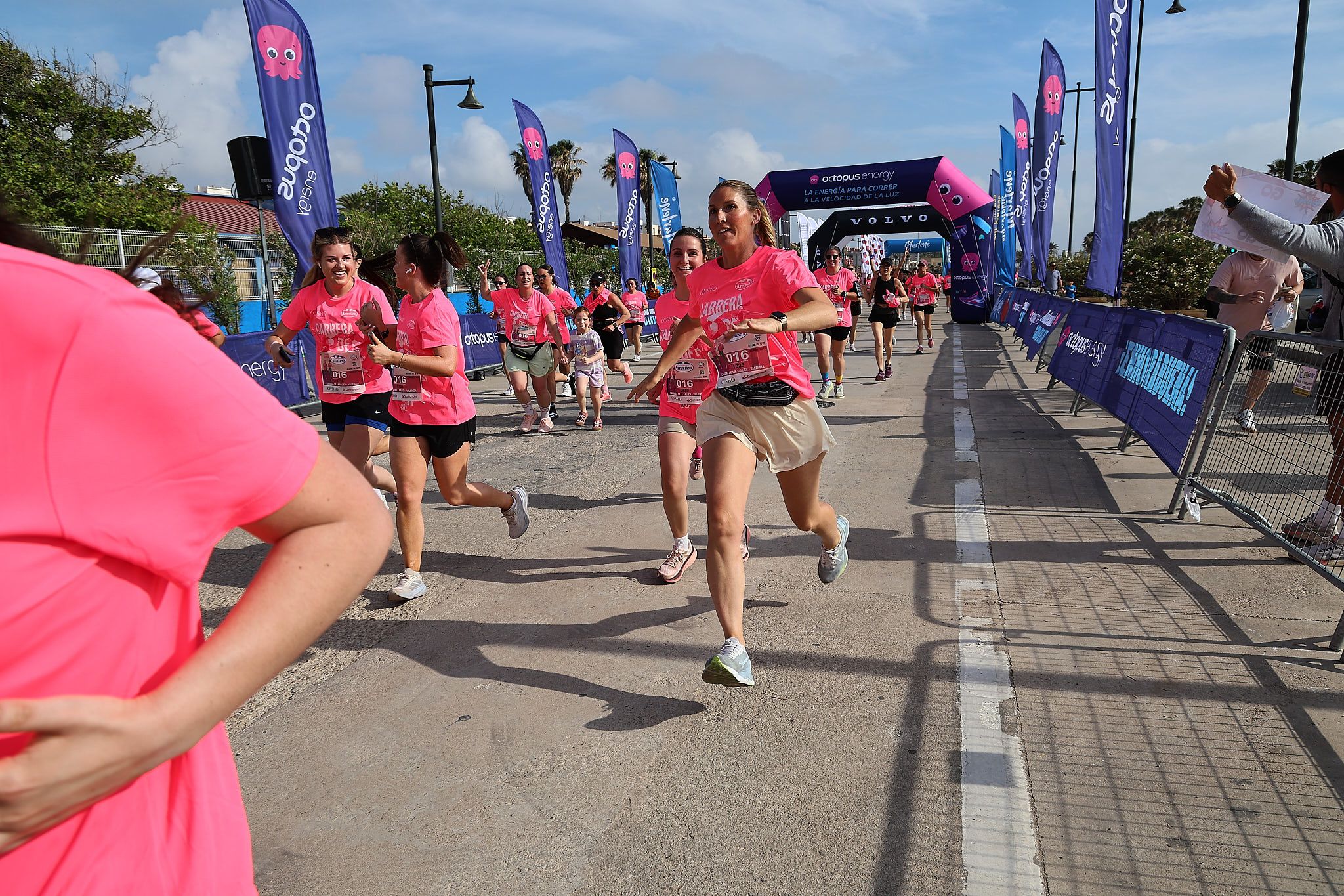 Las mejores fotos de la Carrera de la Mujer de Valencia 2026.0810