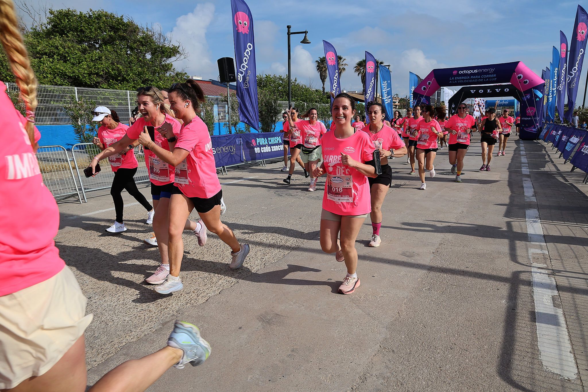 Las mejores fotos de la Carrera de la Mujer de Valencia 2026.0811