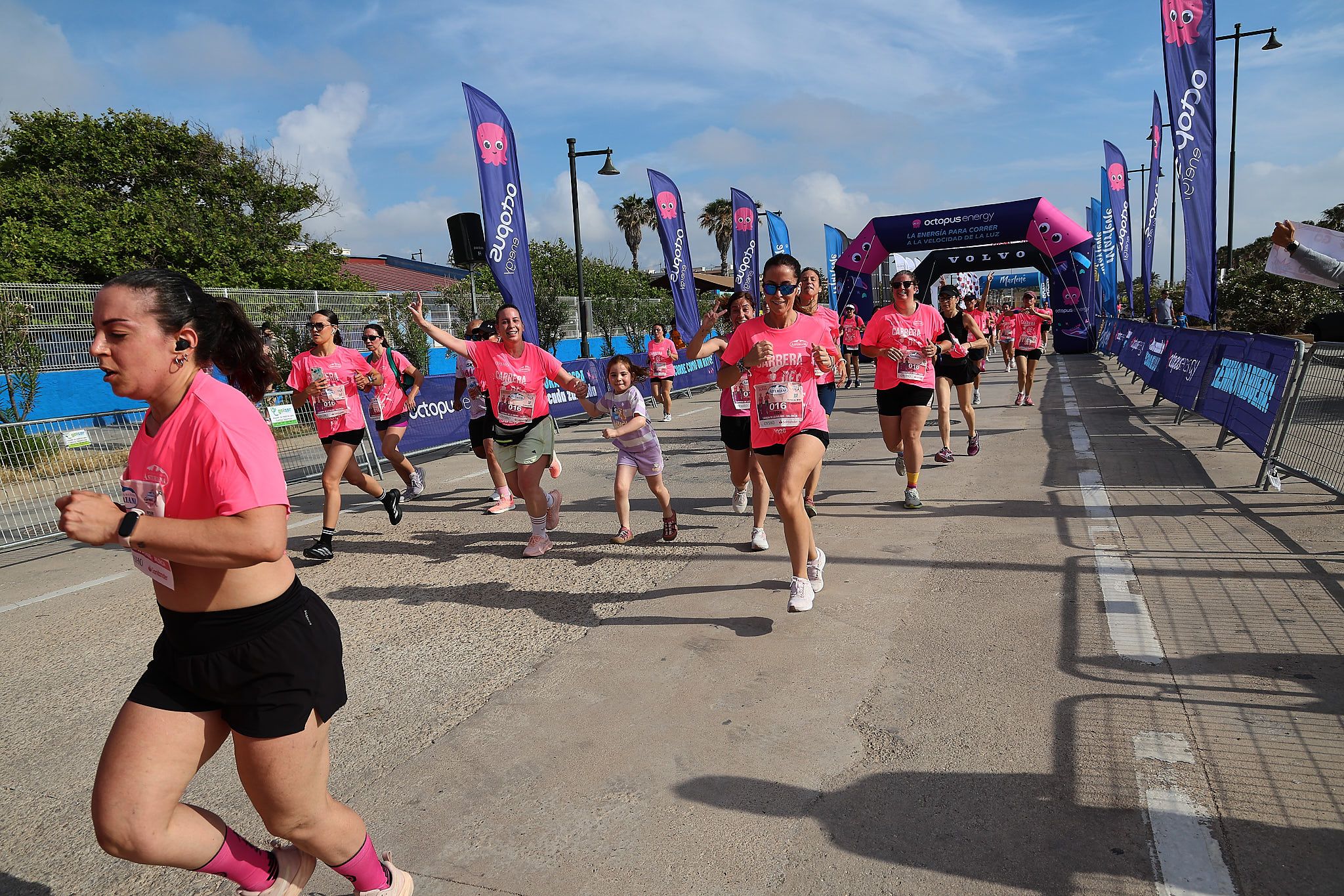 Las mejores fotos de la Carrera de la Mujer de Valencia 2026.0812