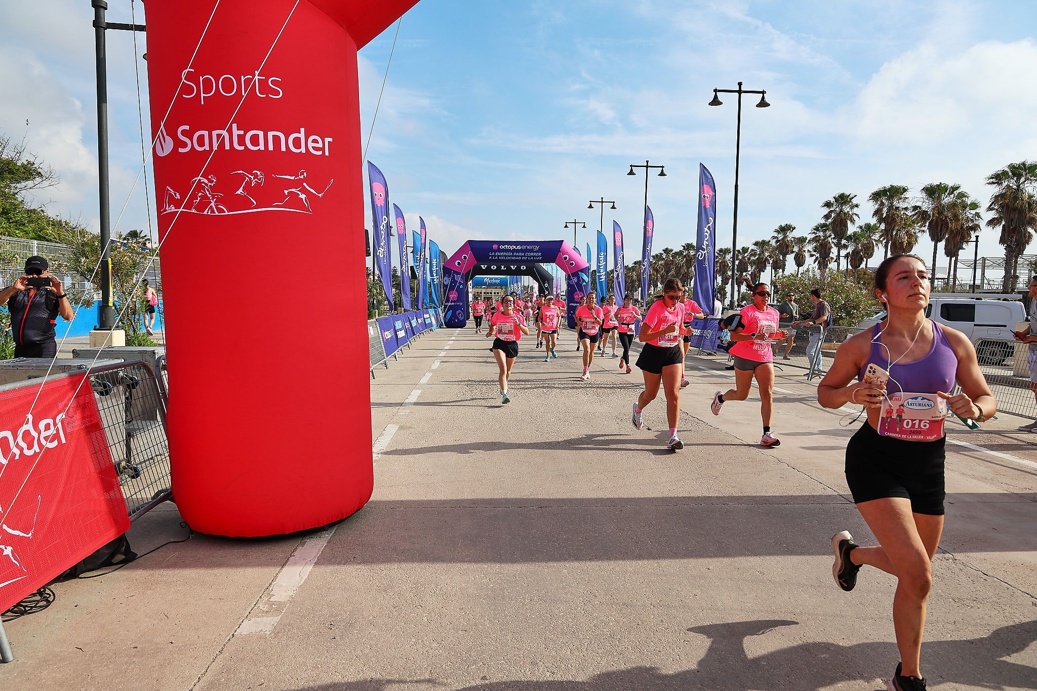 Las mejores fotos de la Carrera de la Mujer de Valencia 2026.0614