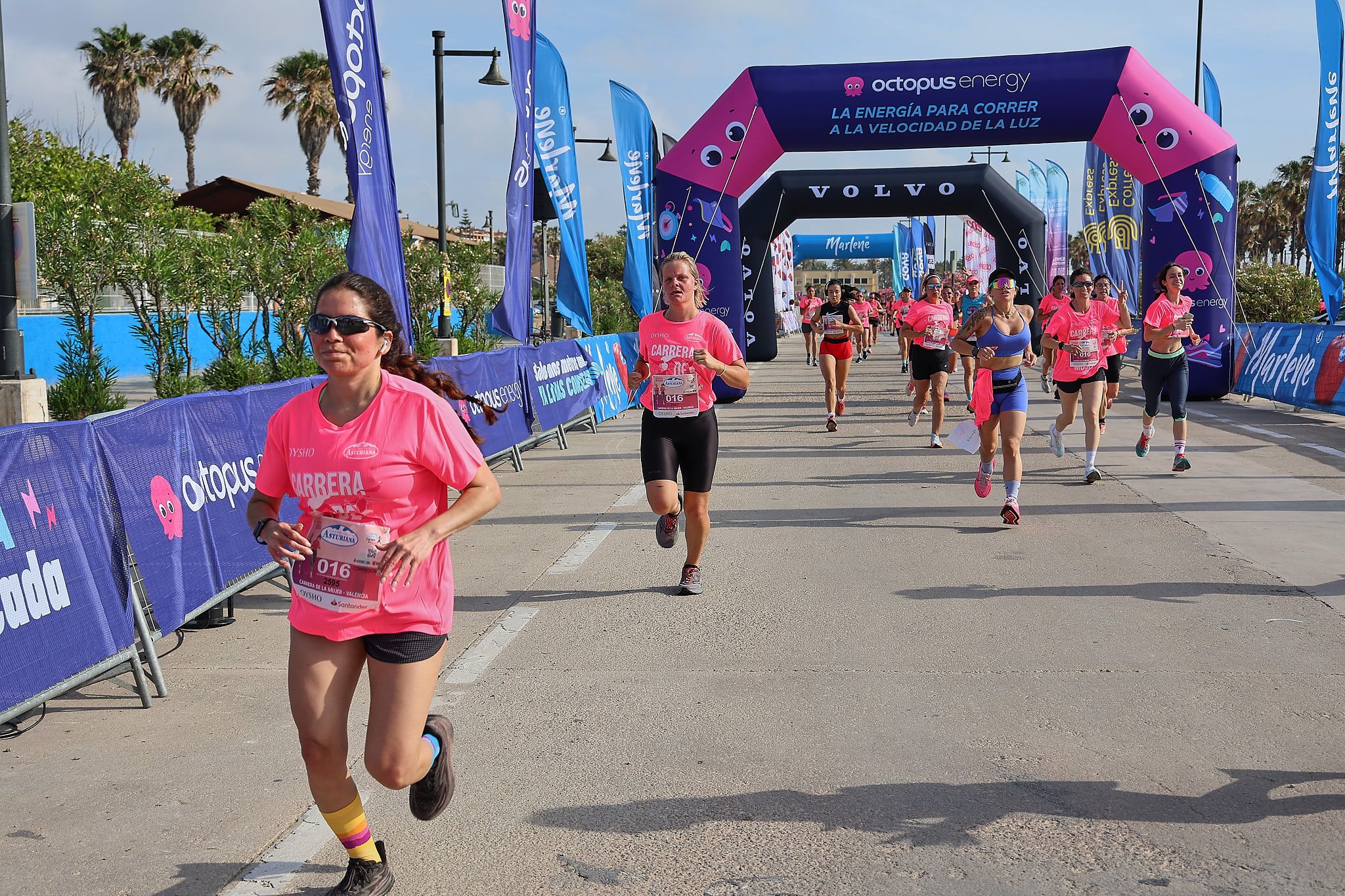 Las mejores fotos de la Carrera de la Mujer de Valencia 2026.0422
