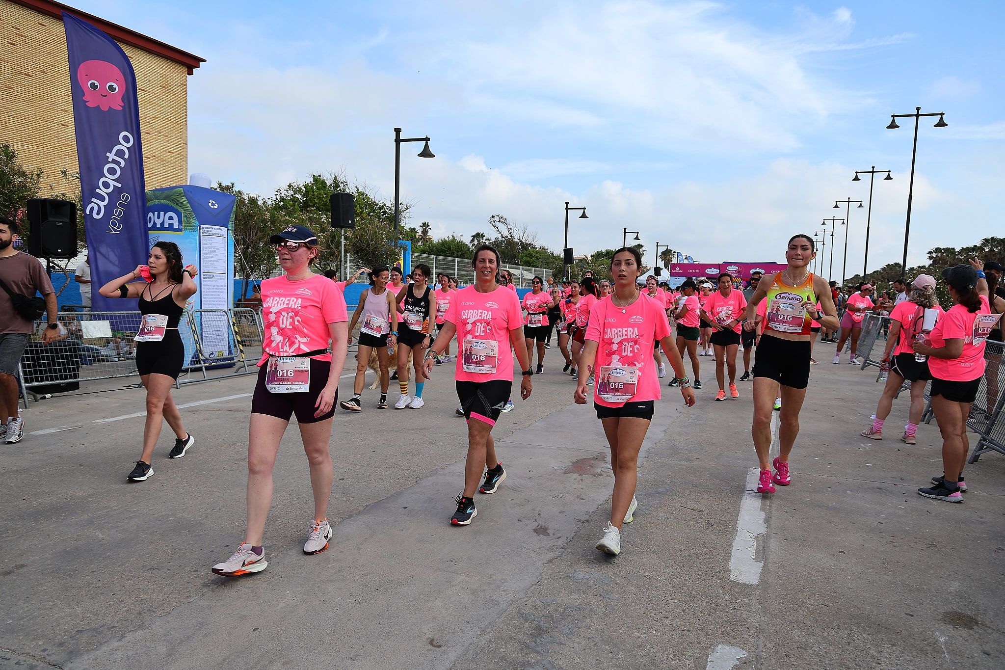 Las mejores fotos de la Carrera de la Mujer de Valencia 2026.0917