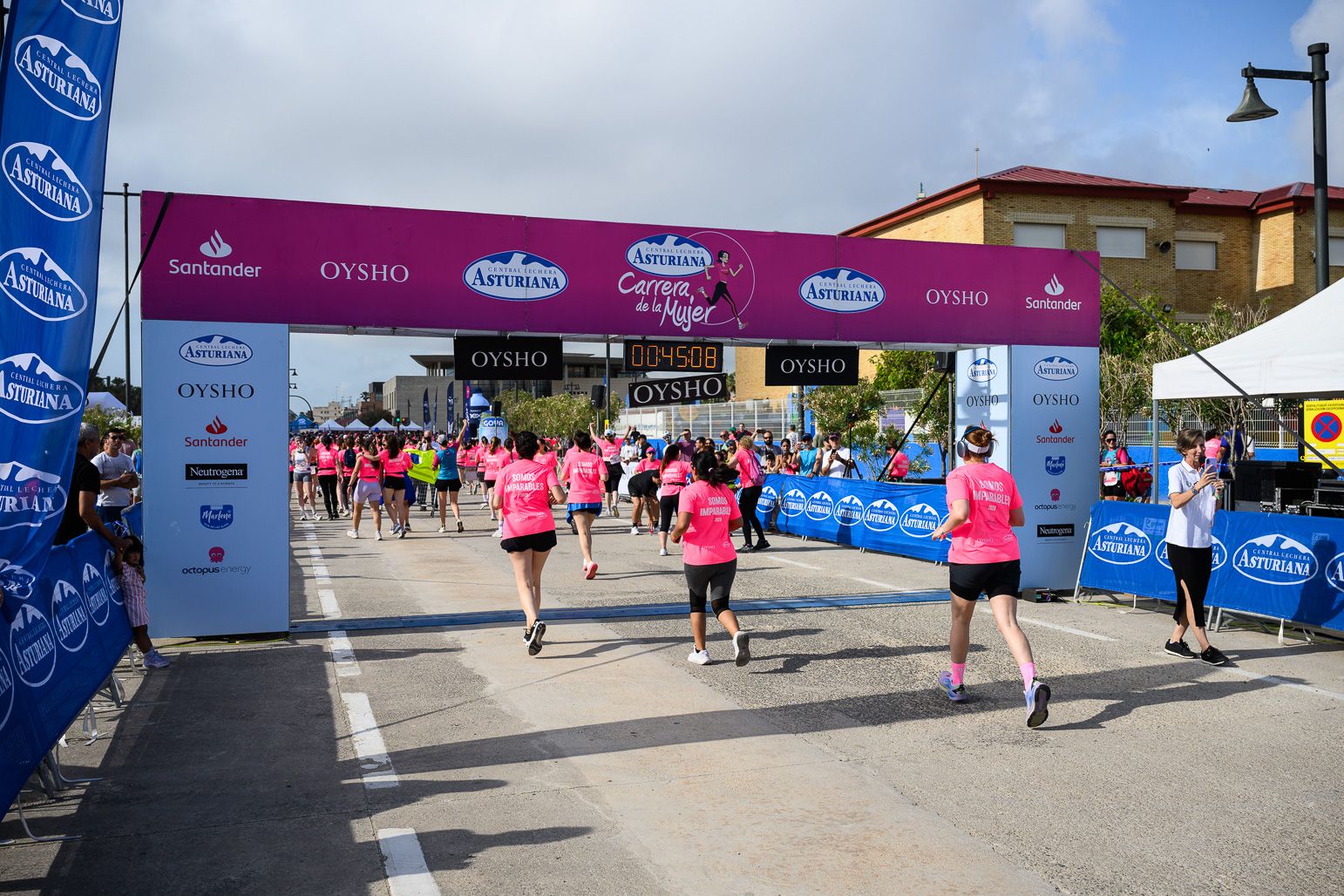 Más fotos de la Carrera de la Mujer de Valencia 2026. 85782