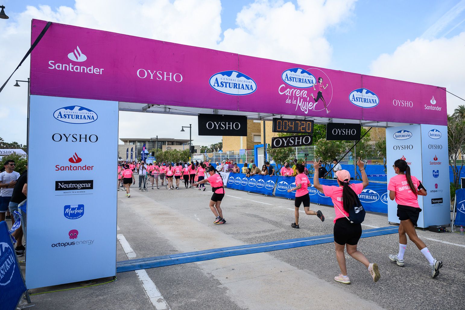 Más fotos de la Carrera de la Mujer de Valencia 2026. 85797
