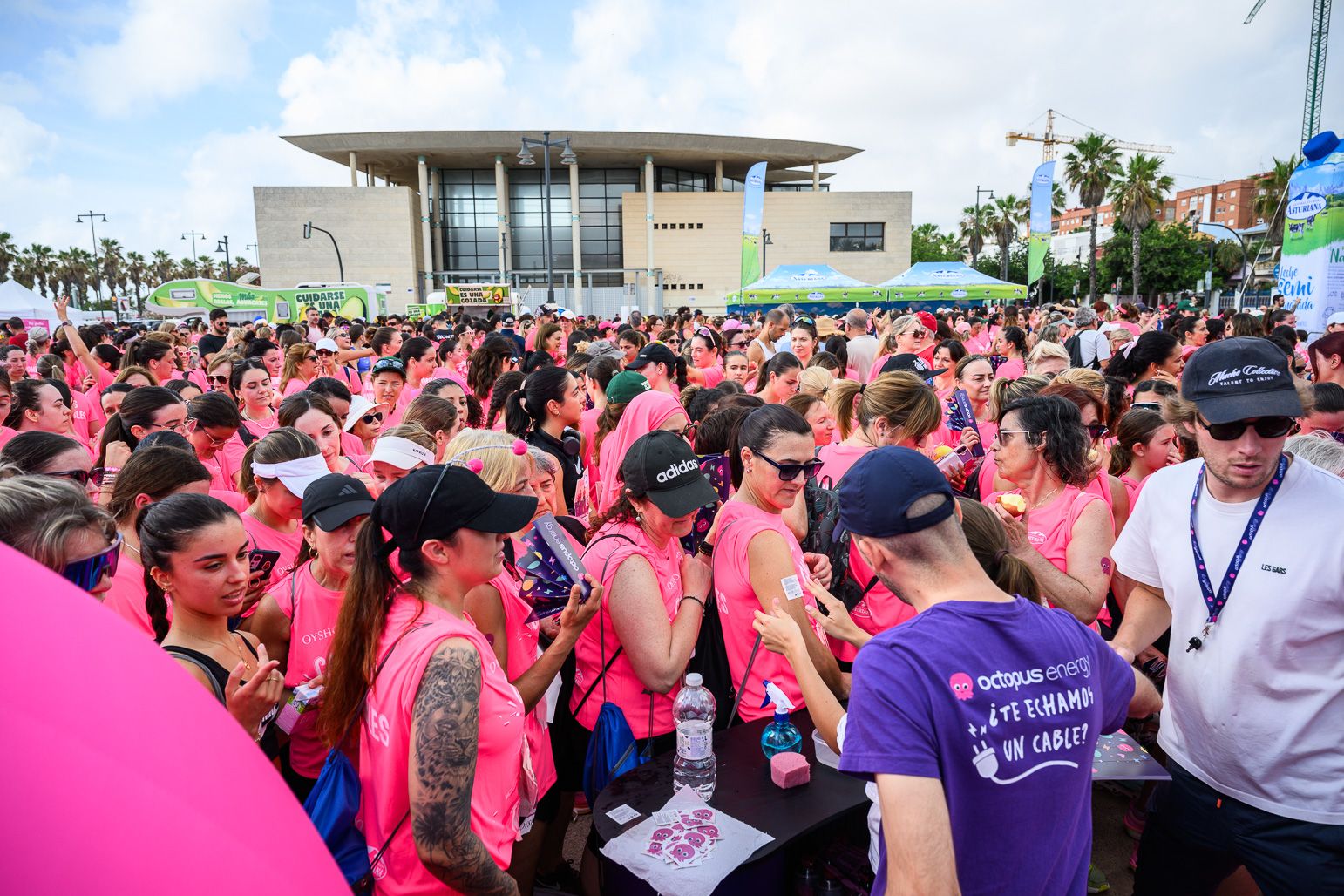 Más fotos de la Carrera de la Mujer de Valencia 2026. 85891