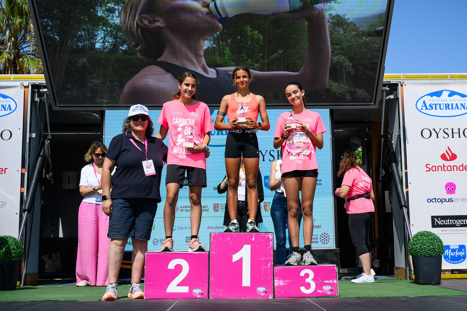 Más fotos de la Carrera de la Mujer de Valencia 2026. 85999