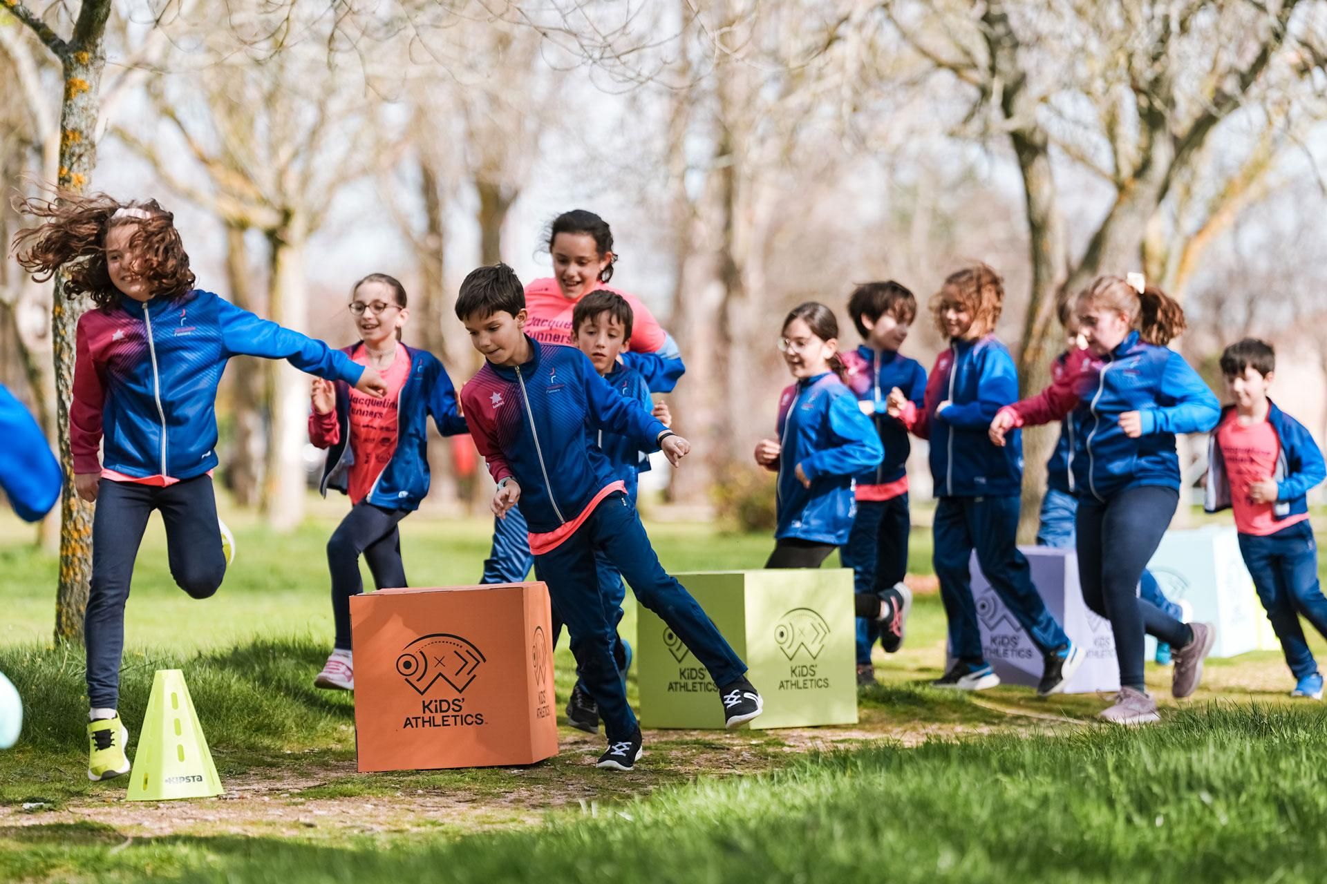 El atletismo español volvió a demostrar su fortaleza desde la base con una amplia participación en el Día Internacional de las Escuelas de Atletismo.
