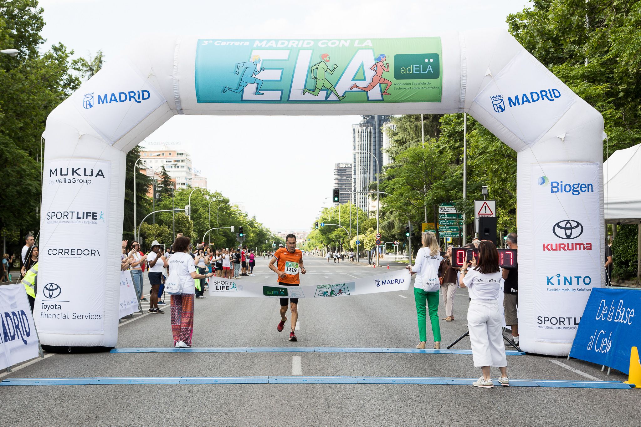 Fotos de la llegada a meta de la III Carrera Madrid con la ELA. LateMiLente 2