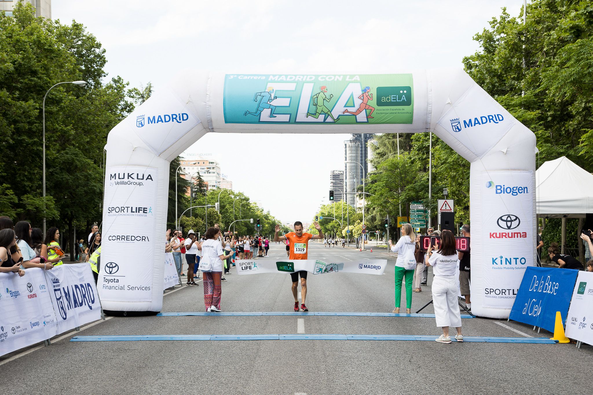 Fotos de la llegada a meta de la III Carrera Madrid con la ELA. LateMiLente 3