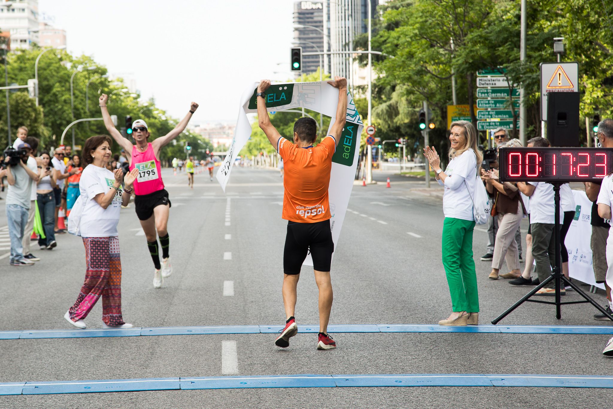 Fotos de la llegada a meta de la III Carrera Madrid con la ELA. LateMiLente 9