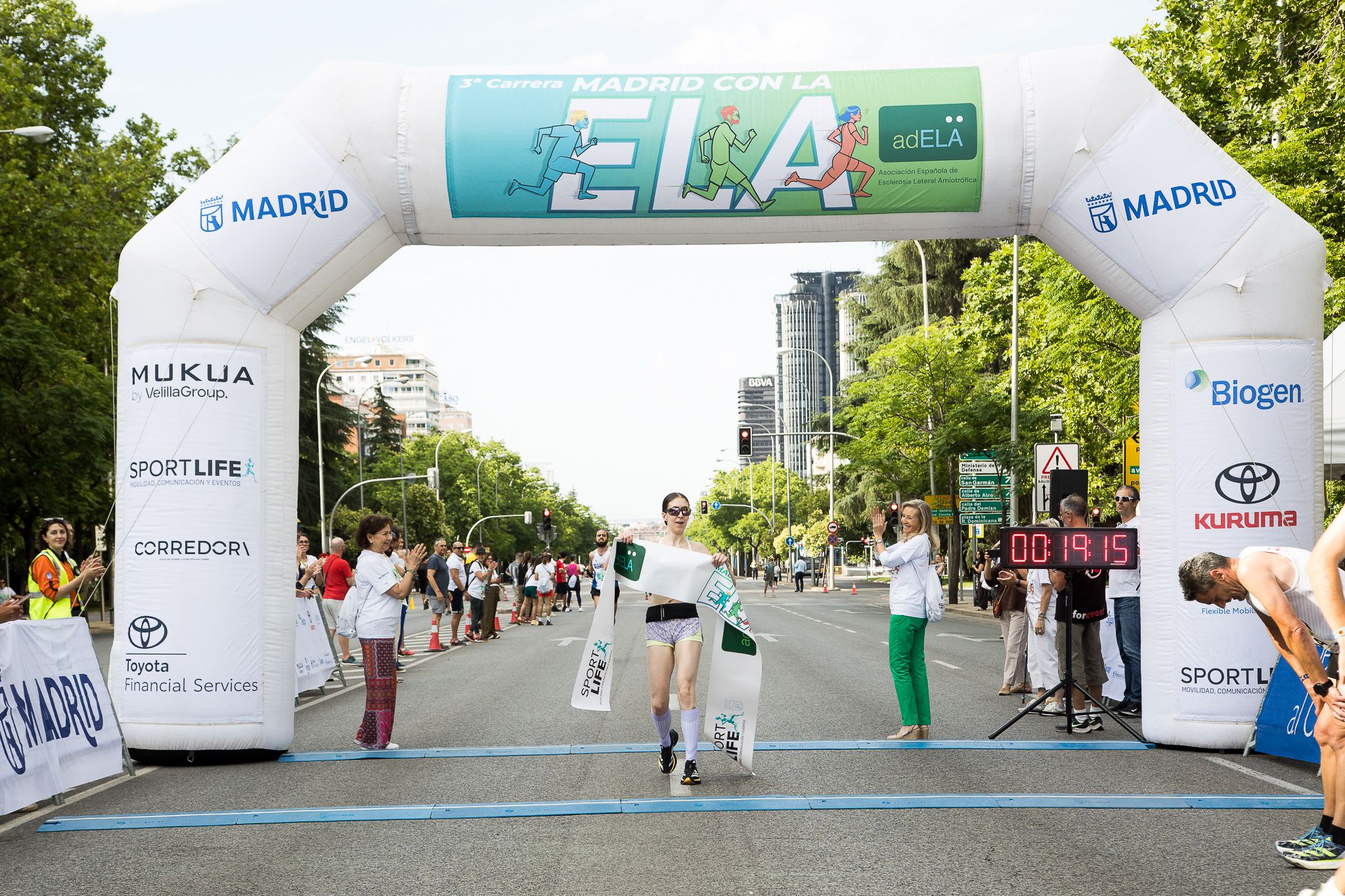 Fotos de la llegada a meta de la III Carrera Madrid con la ELA. LateMiLente 24