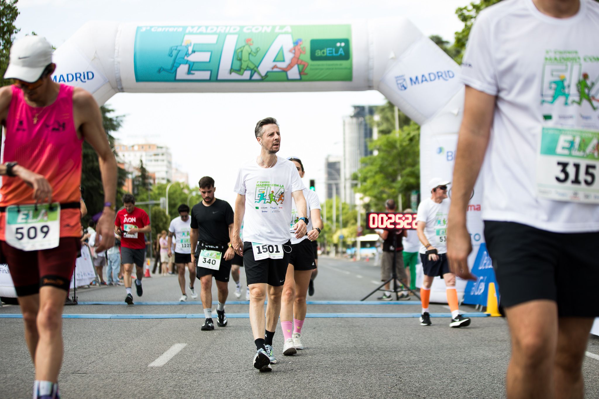 Fotos de la llegada a meta de la III Carrera Madrid con la ELA. LateMiLente 80