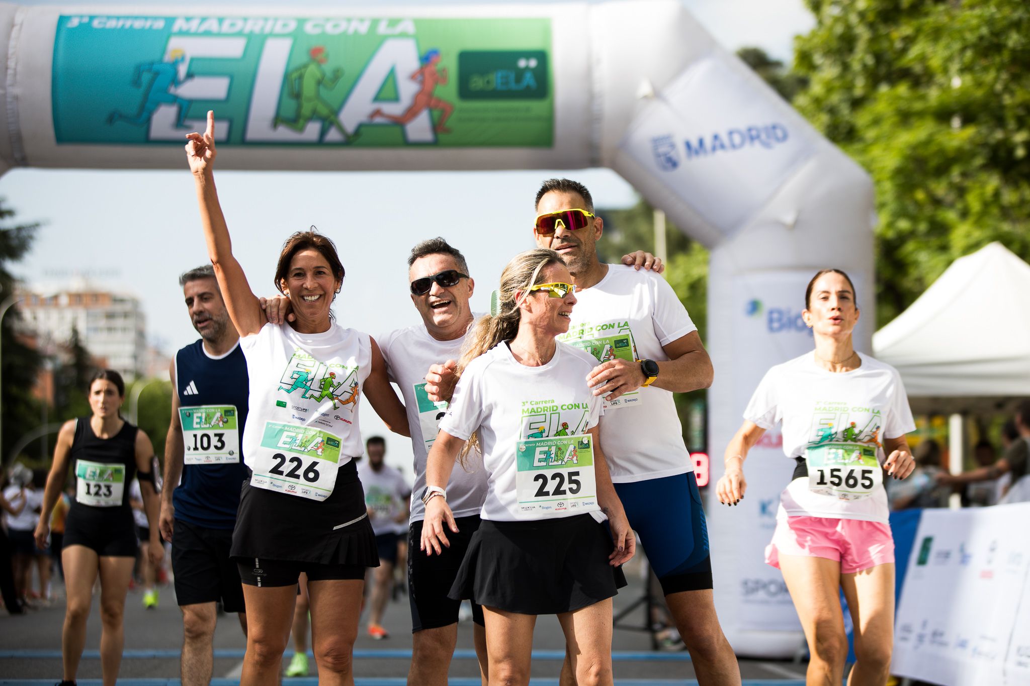 Fotos de la llegada a meta de la III Carrera Madrid con la ELA. LateMiLente 112