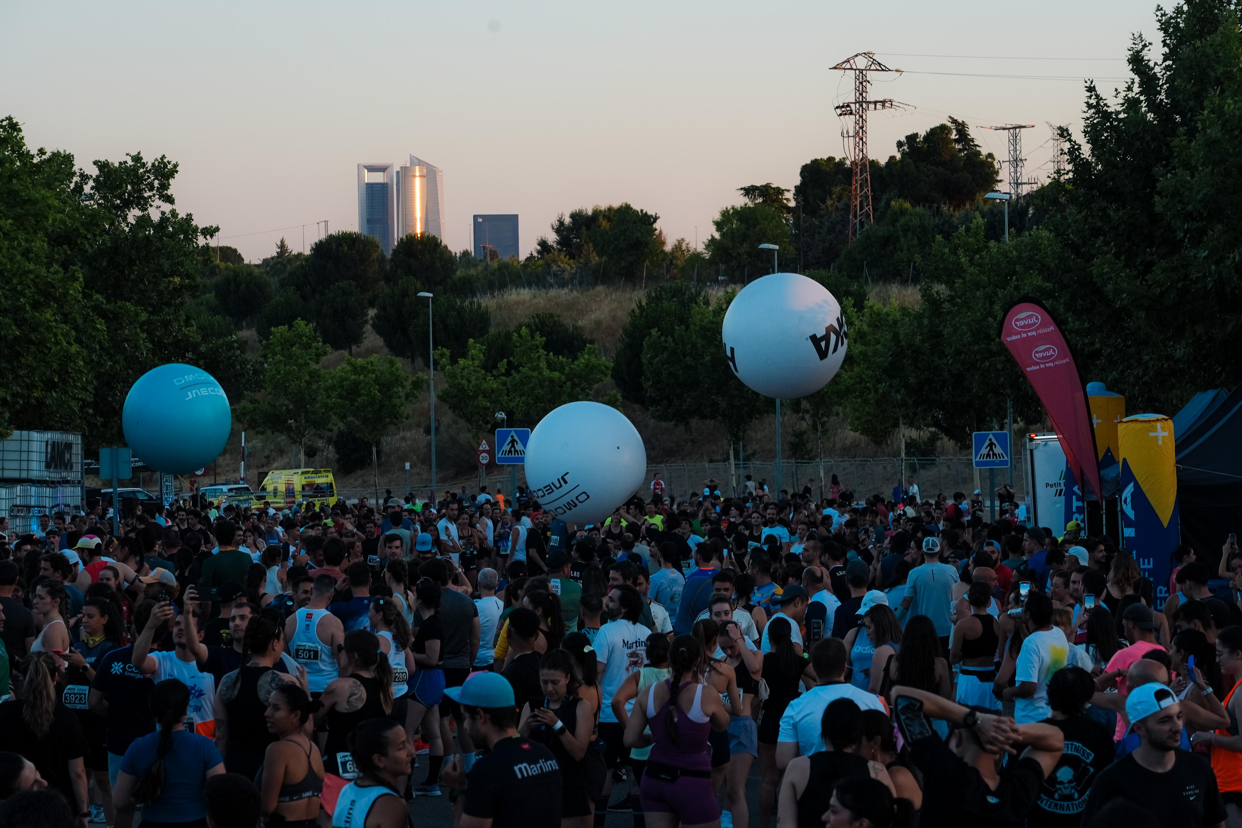 Las mejores fotos de La Nocturna de OMODA & JAECOO, VARTA Y HOKA. 260627 213340sm09276
