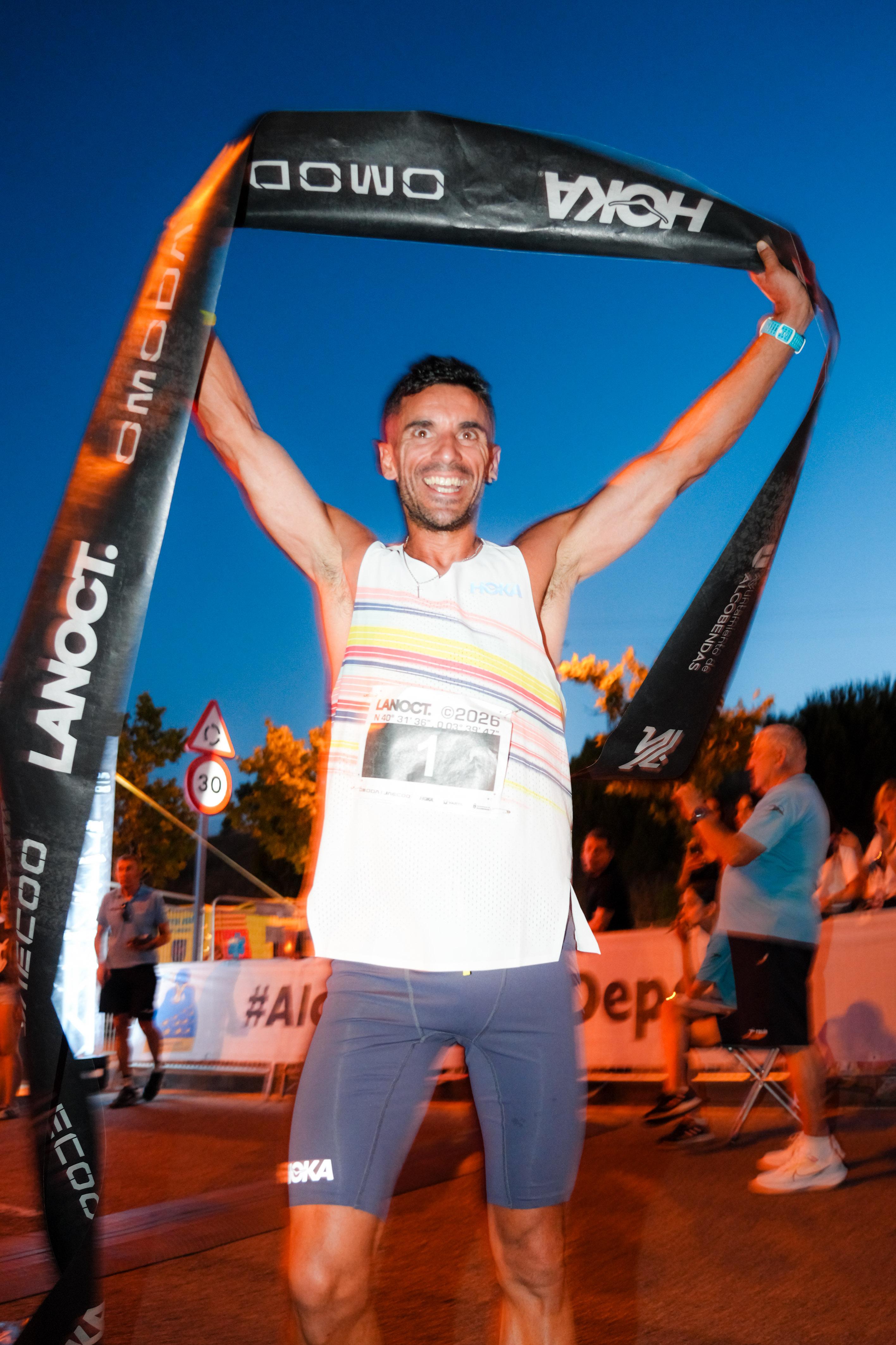 Las mejores fotos de La Nocturna de OMODA & JAECOO, VARTA Y HOKA. 260627 222313sm03420