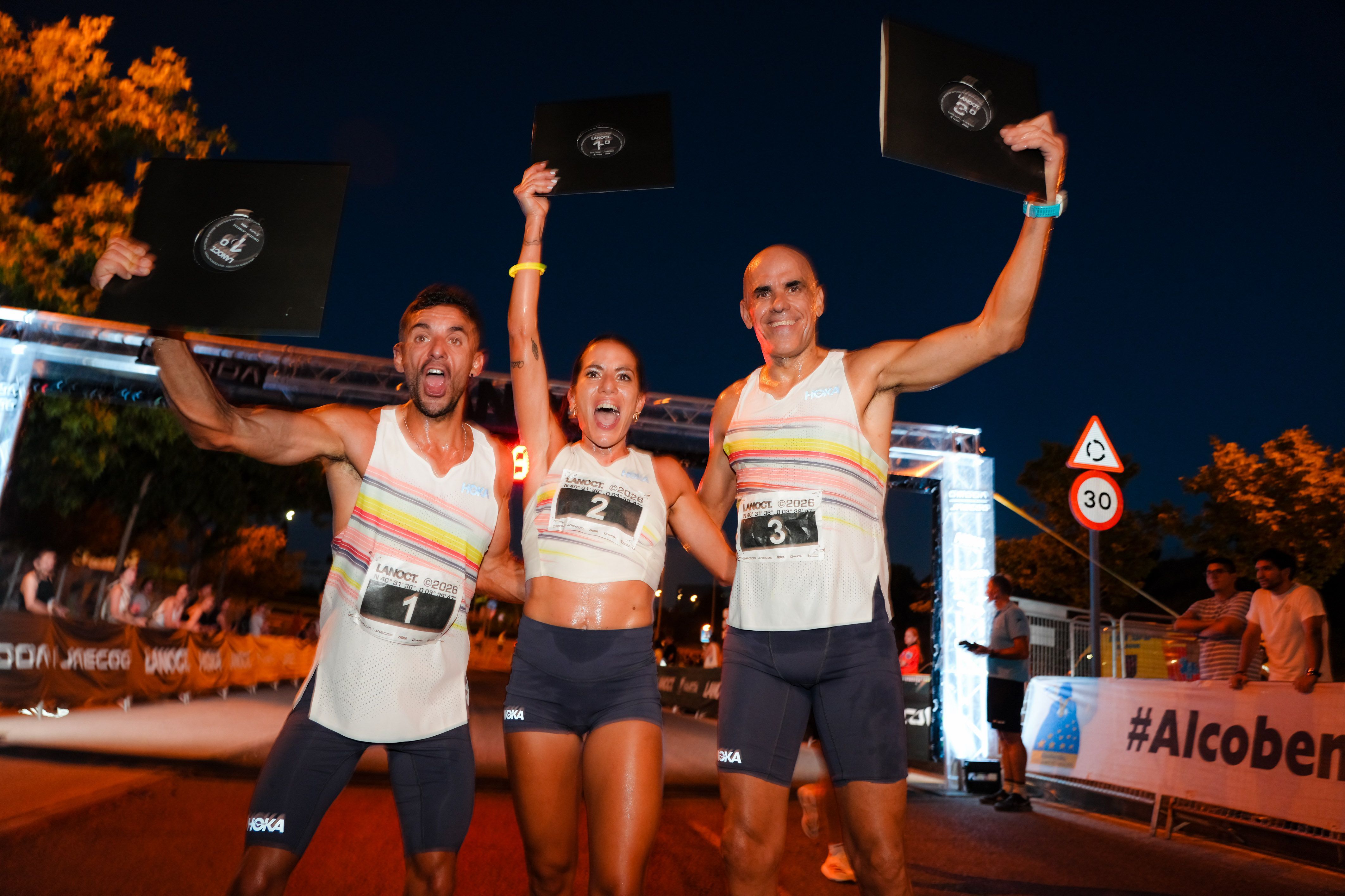 Las mejores fotos de La Nocturna de OMODA & JAECOO, VARTA Y HOKA. 260627 222853sm03770