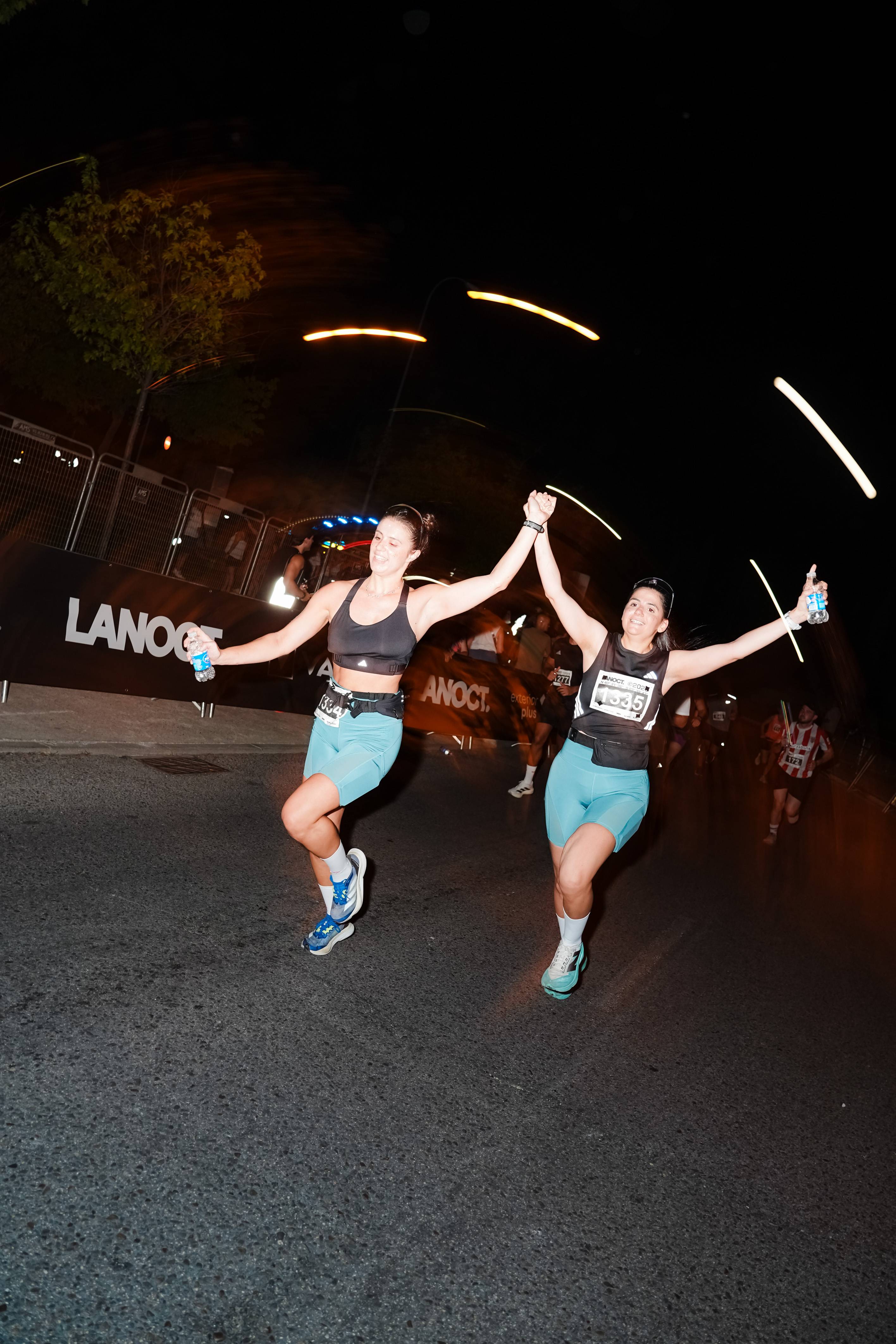 Las mejores fotos de La Nocturna de OMODA & JAECOO, VARTA Y HOKA. 260627 224905sm09859