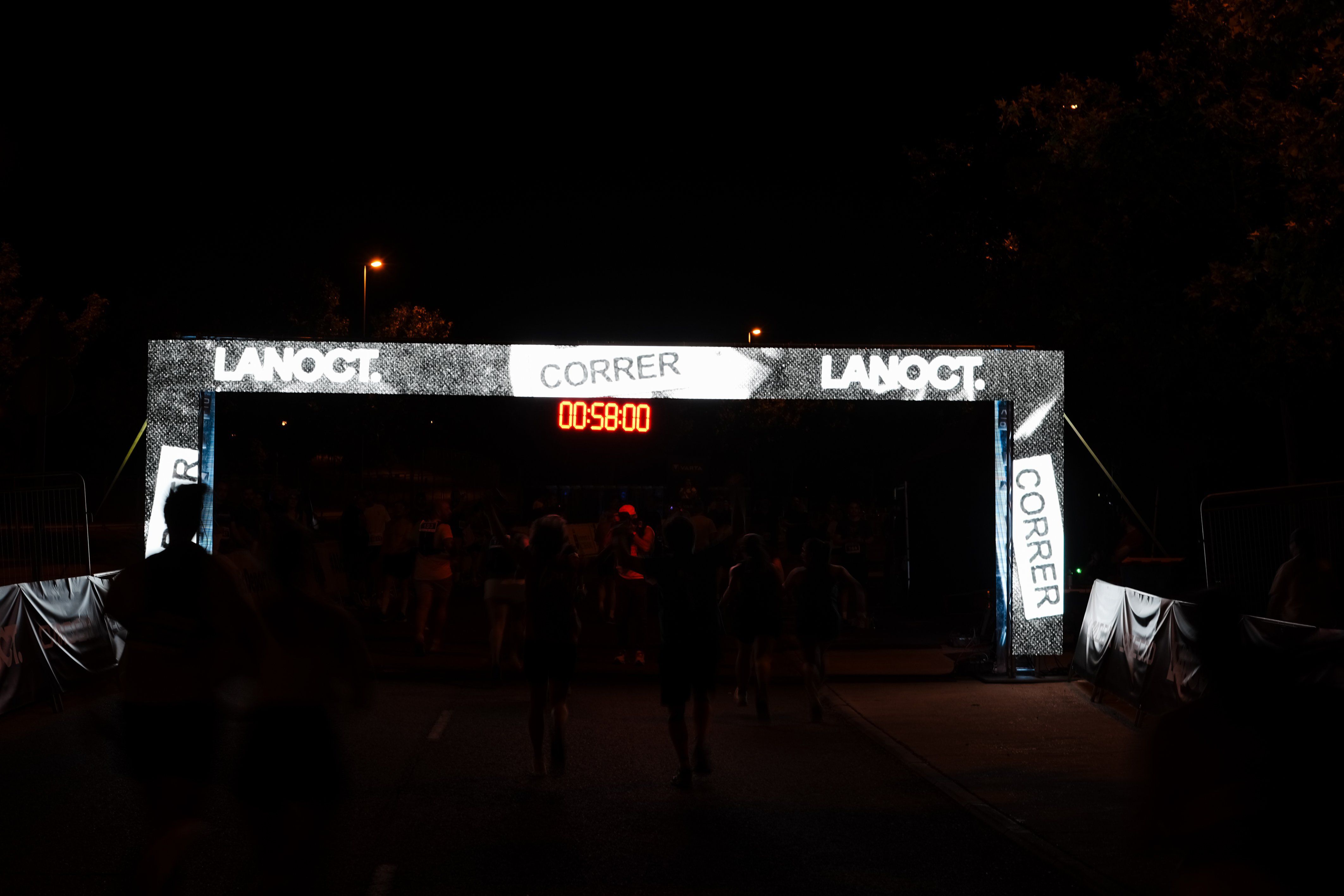 Las mejores fotos de La Nocturna de OMODA & JAECOO, VARTA Y HOKA. 260627 225833sm09907