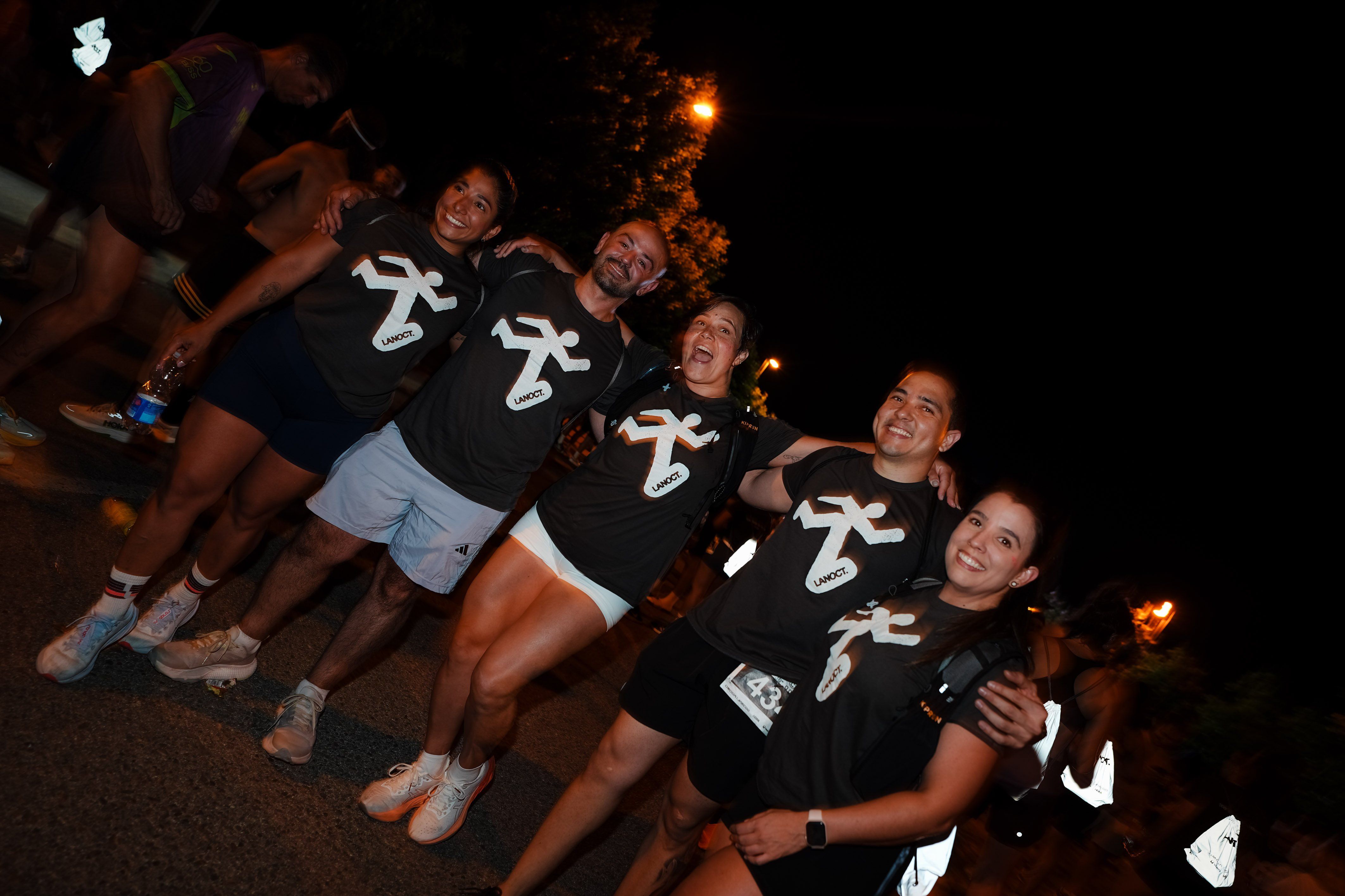 Las mejores fotos de La Nocturna de OMODA & JAECOO, VARTA Y HOKA. 260627 233709sm02317