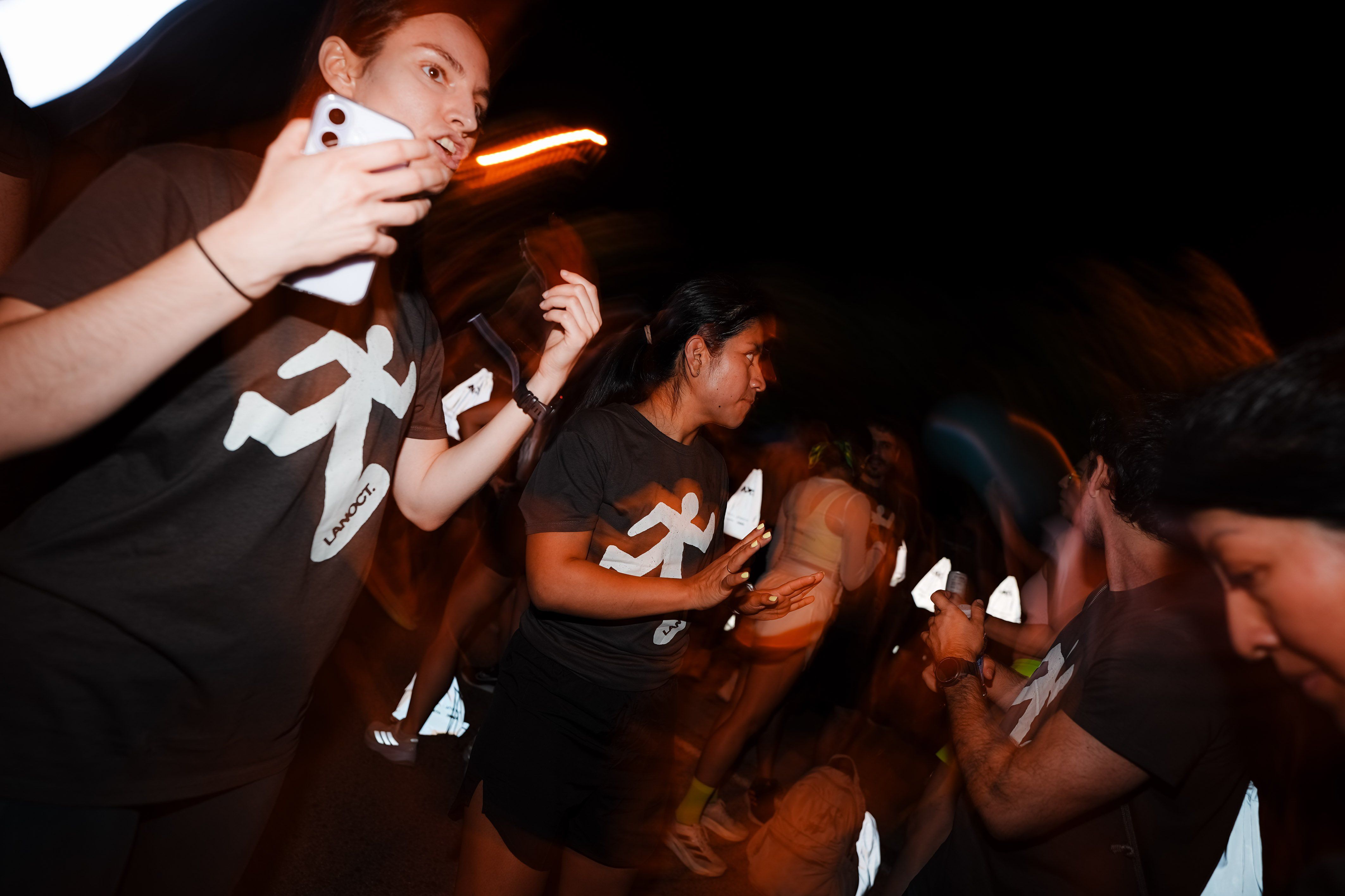 Las mejores fotos de La Nocturna de OMODA & JAECOO, VARTA Y HOKA. 260627 233731sm02320