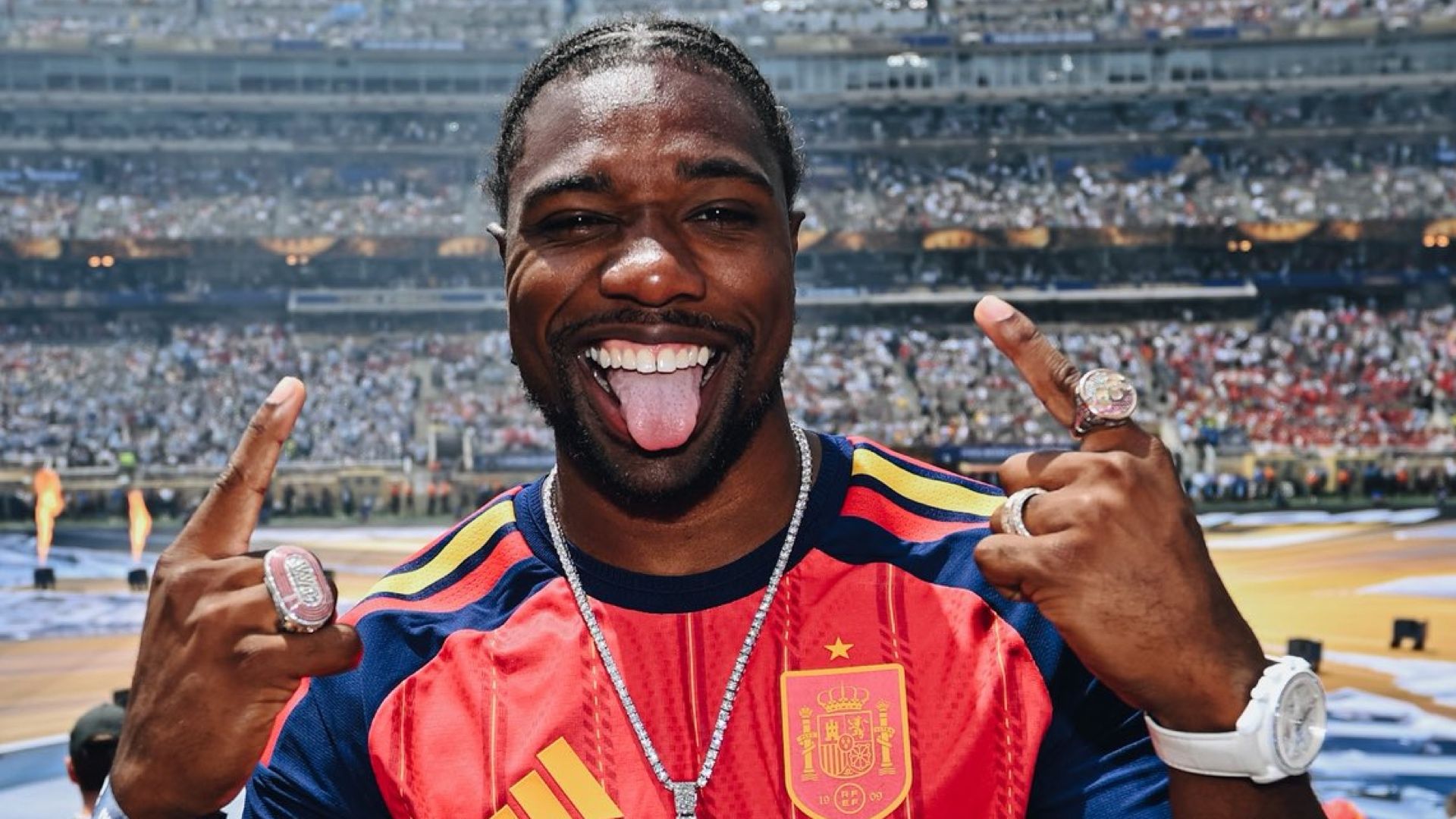 Noah Lyles, un aficionado más de España en la final del mundial.