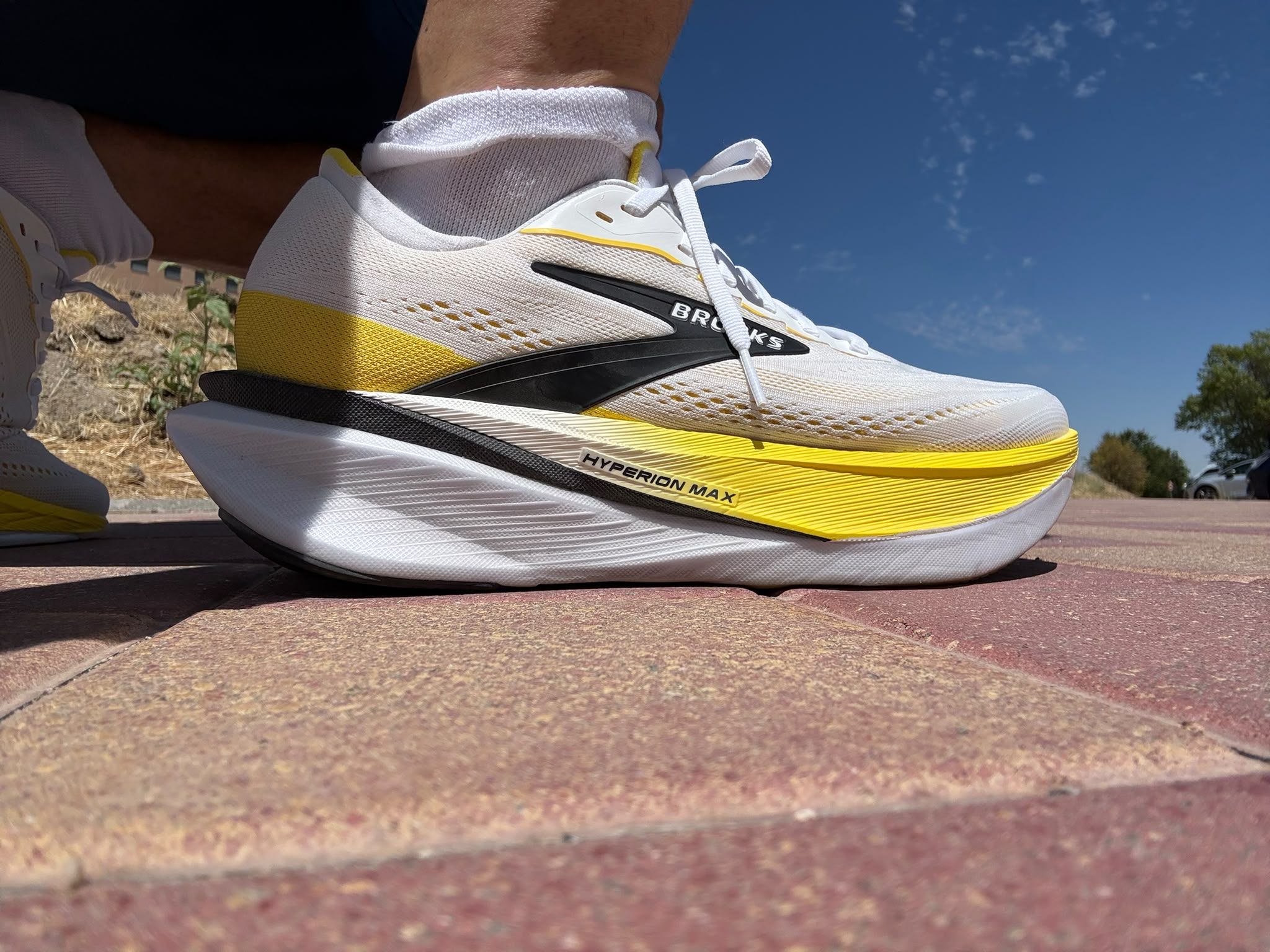 Brooks Hyperion Max 4