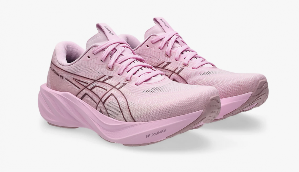 Las ASICS GT 2000 15 incorporan más espuma y una mediasuela más trabajada